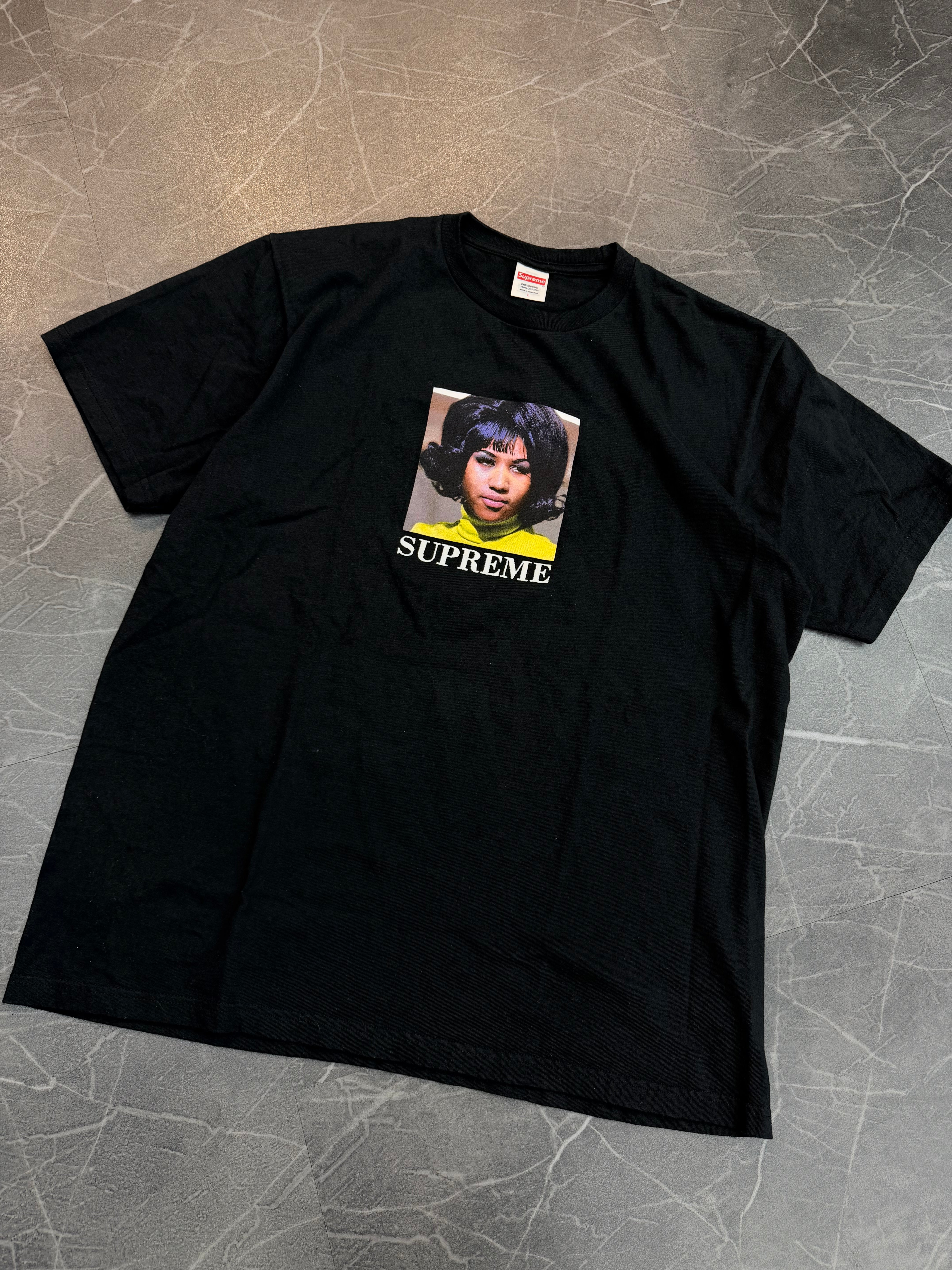 Supreme Aretha Tee “Black”