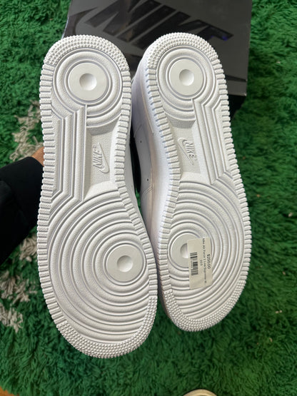 Nike Air Force 1 Low Supreme “White Black”