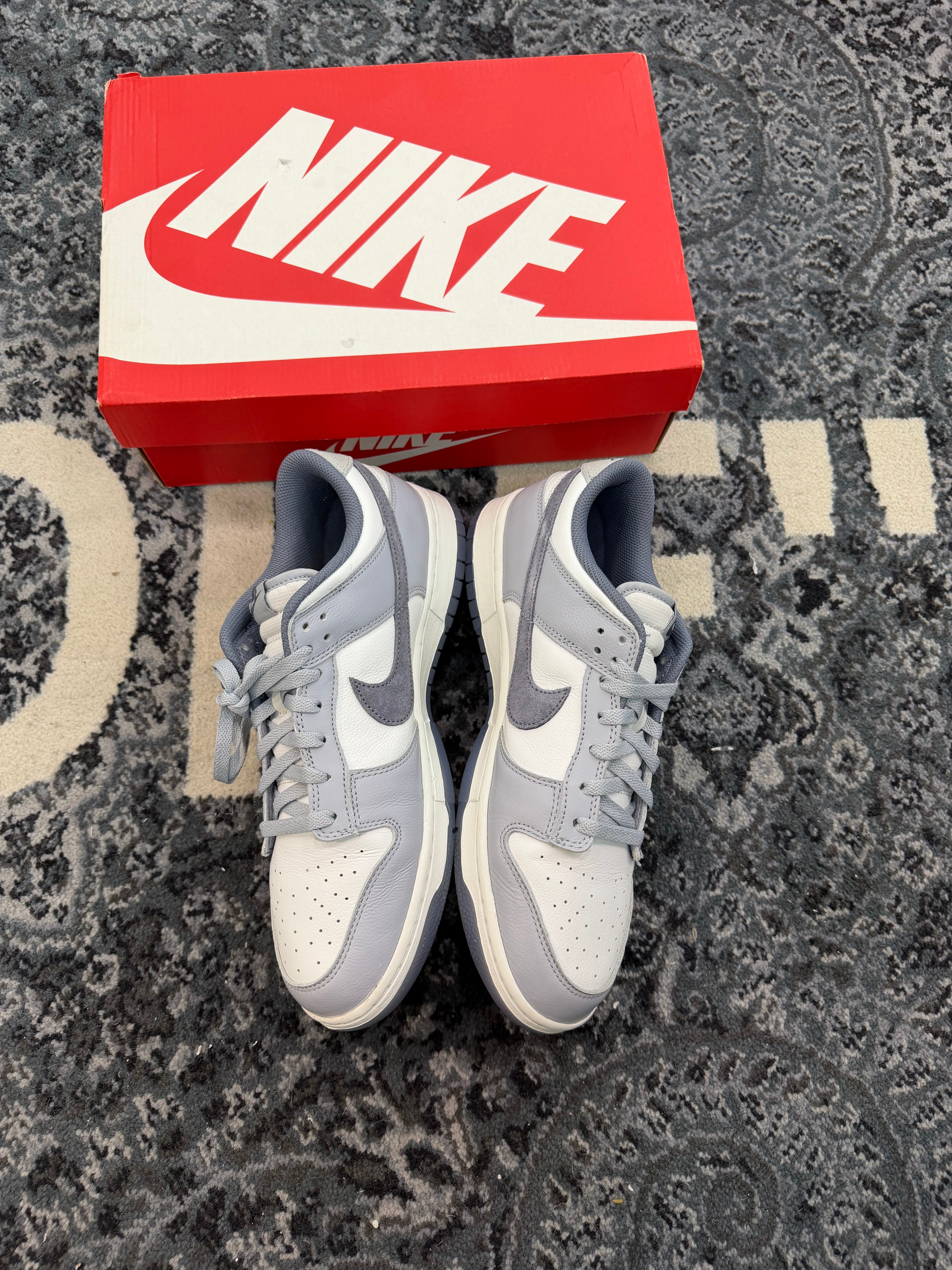 Nike Dunk Low “Light Carbon”