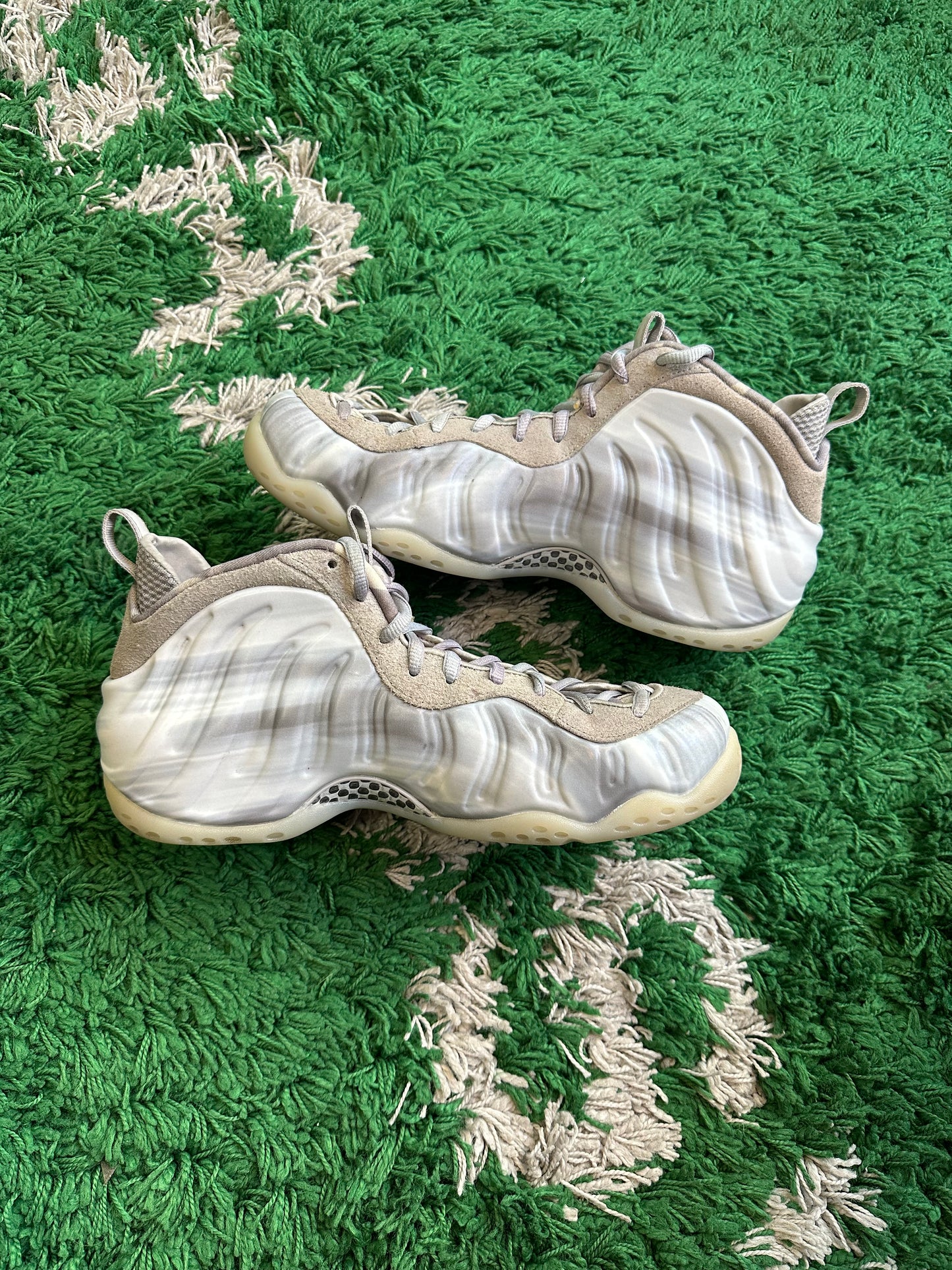 Nike Air Foamposite “One Dream A World Grey”