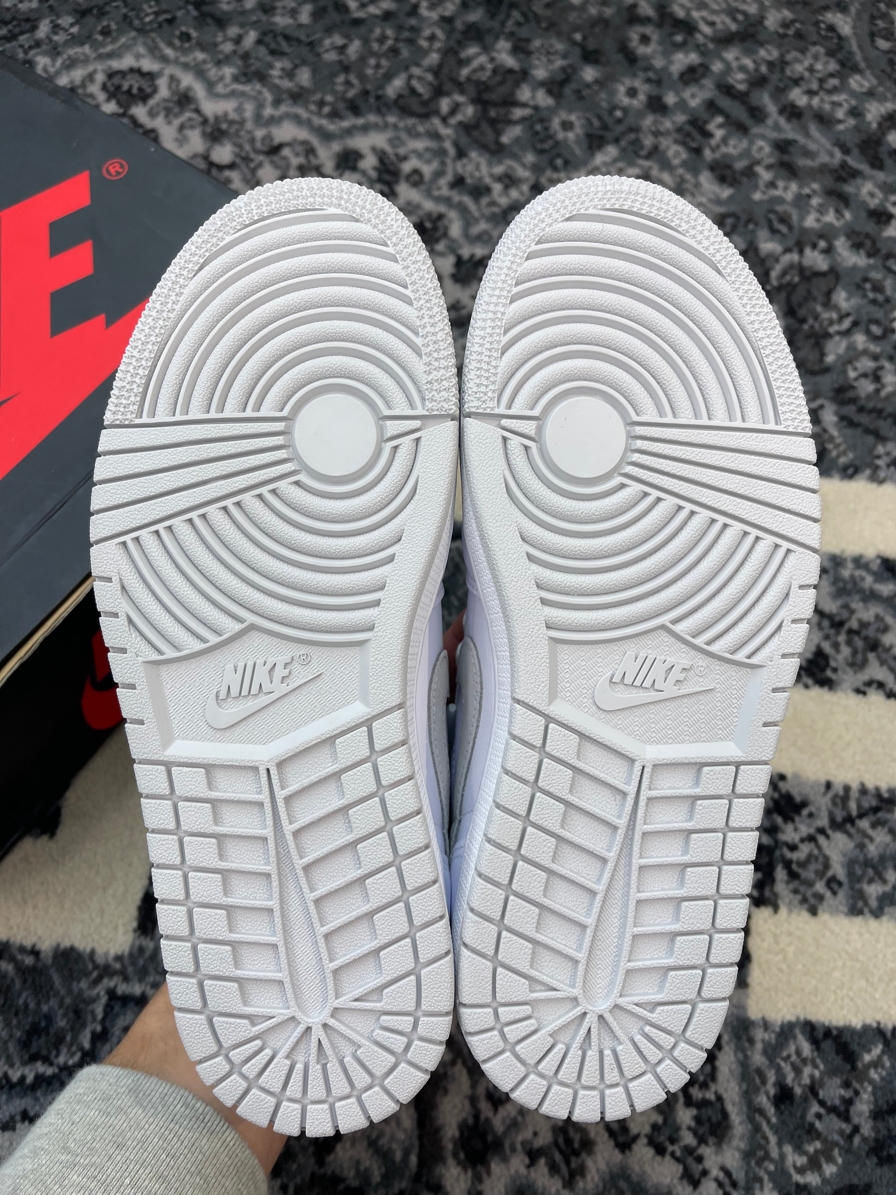 Jordan 1 Low OG “Neutral Grey”