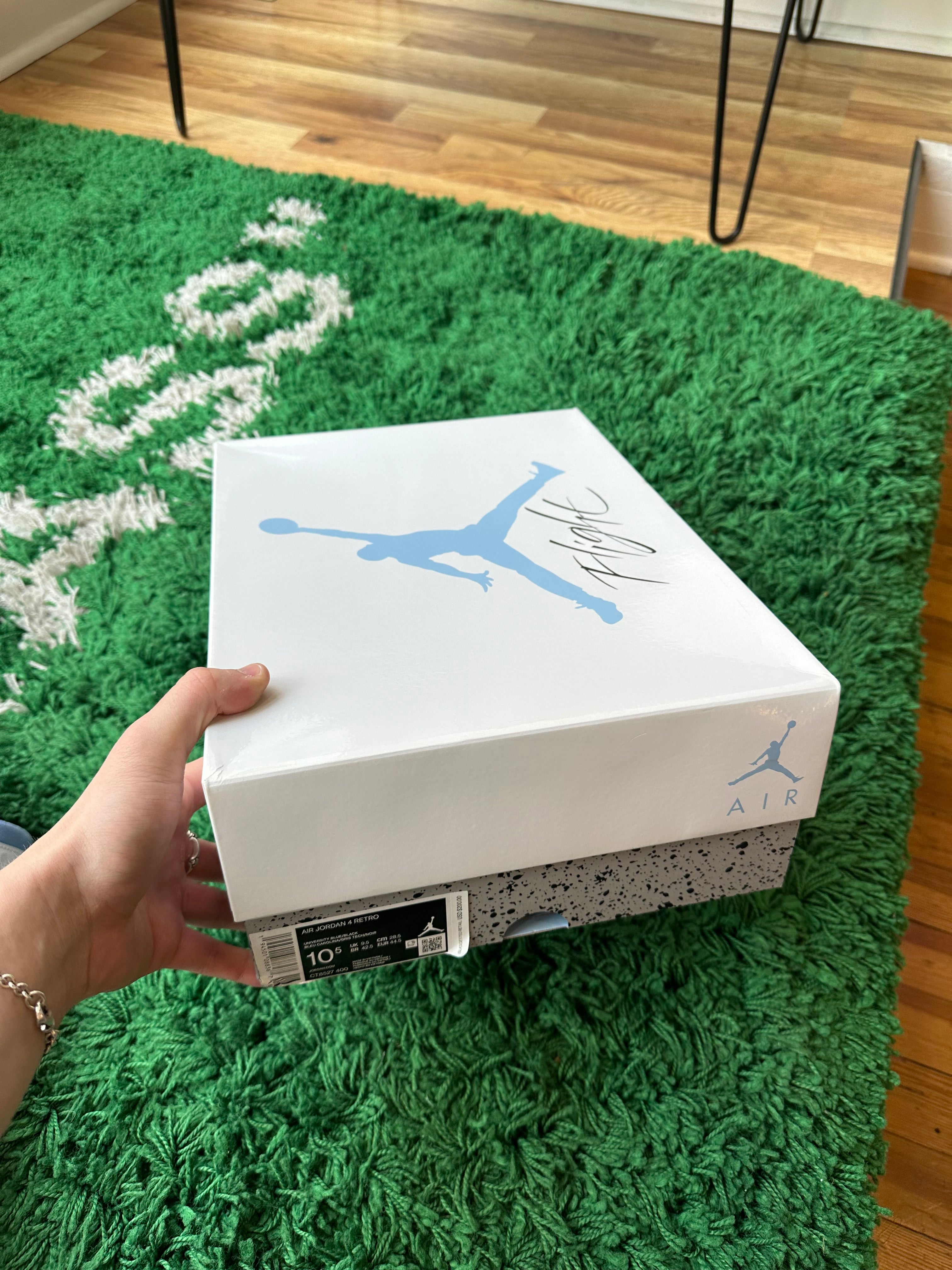 Jordan 4 “University Blue”