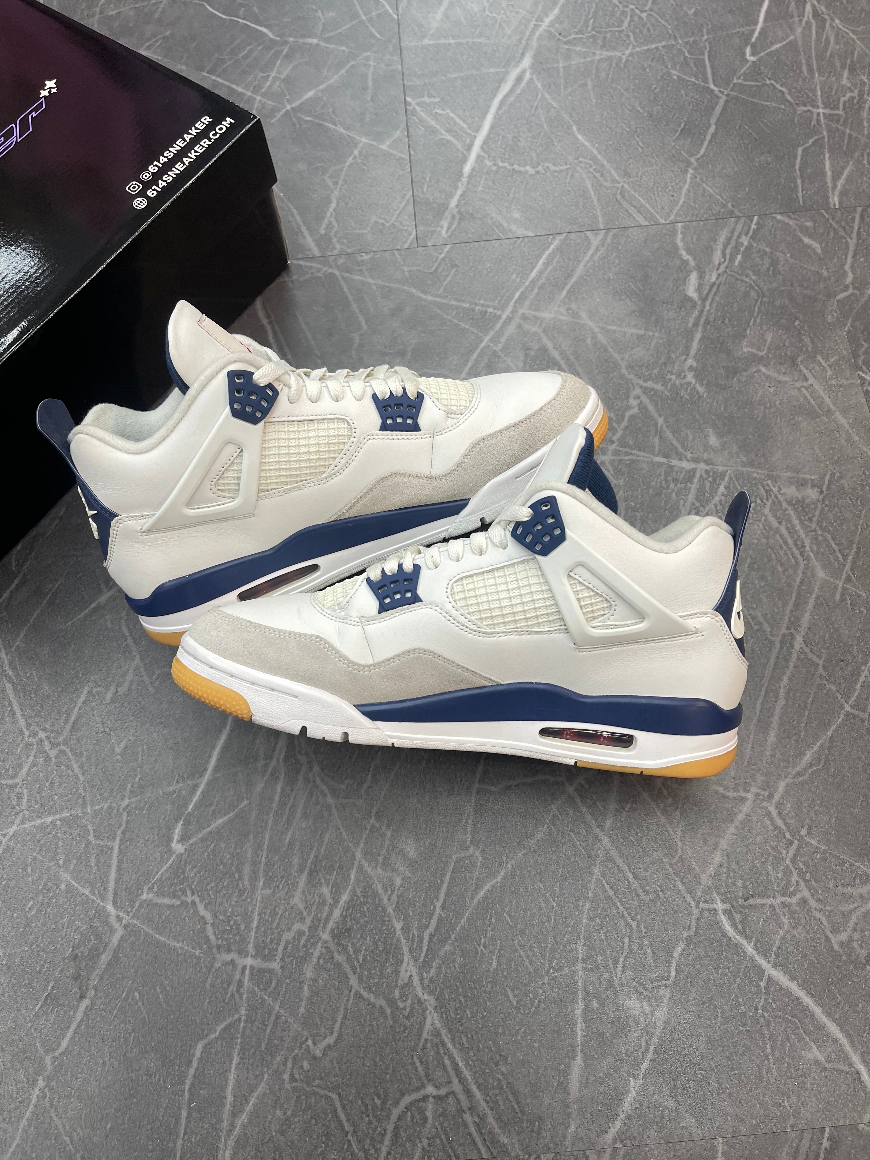 Jordan 4 SB “Navy”