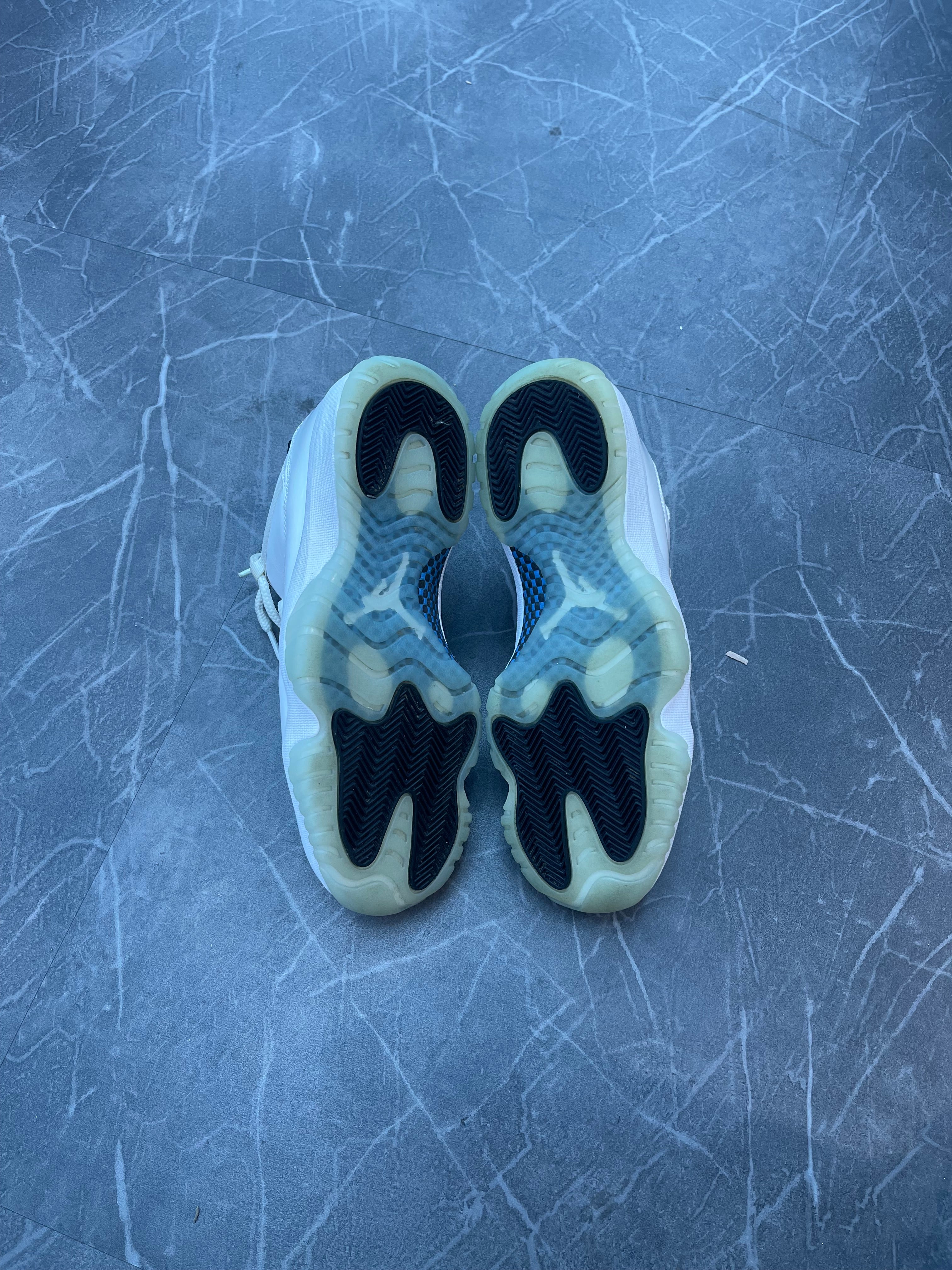 Jordan 11 Low “Legend Blue”