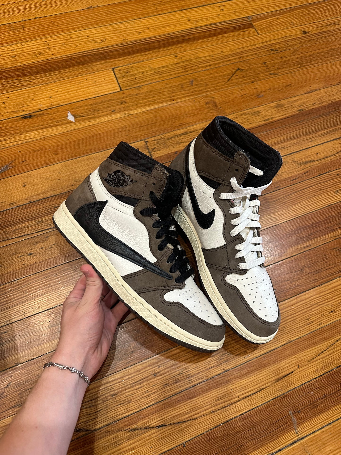 Jordan 1 High X Travis Scott “Mocha”