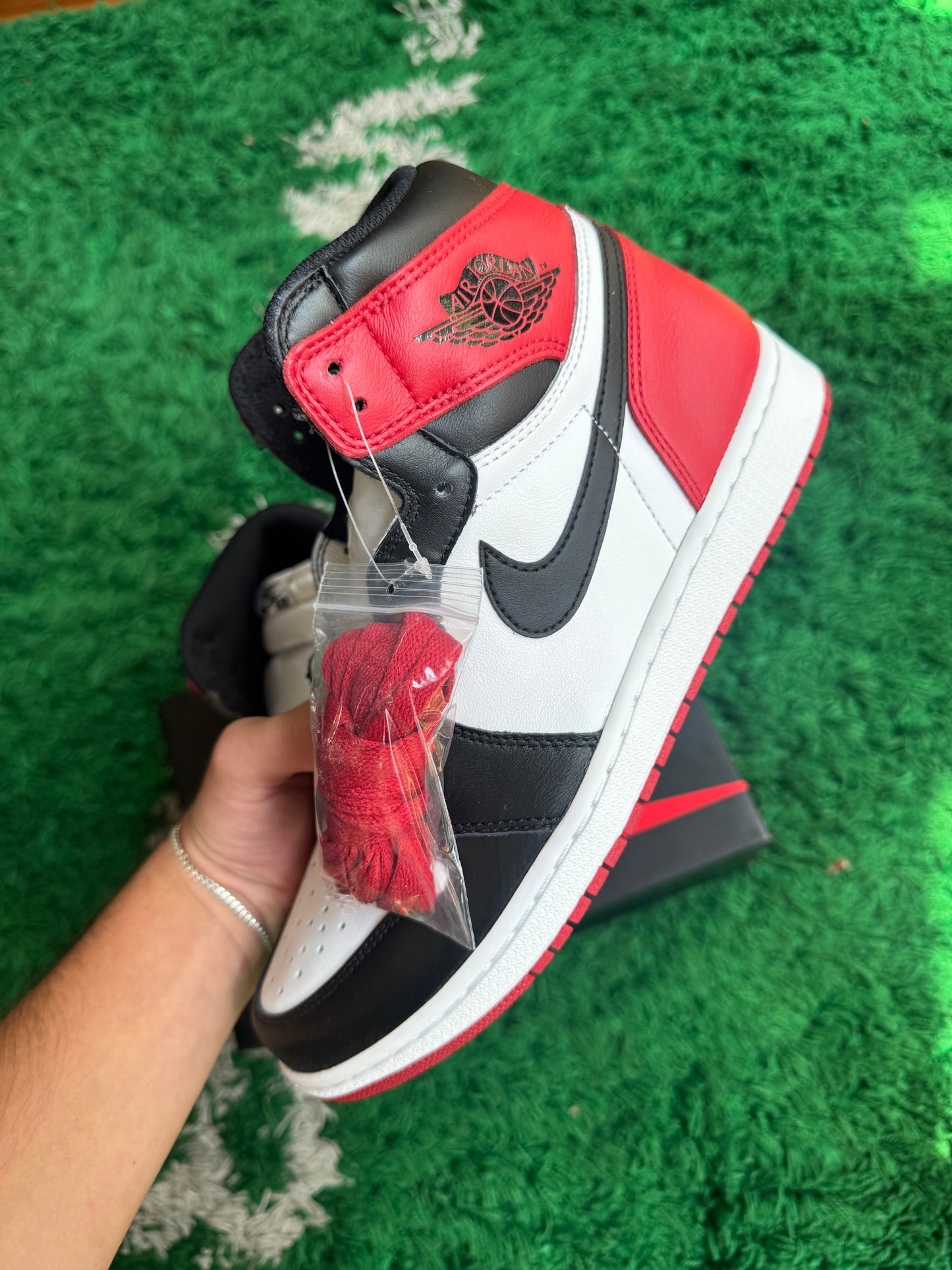Jordan 1 High Black Toe (2016)