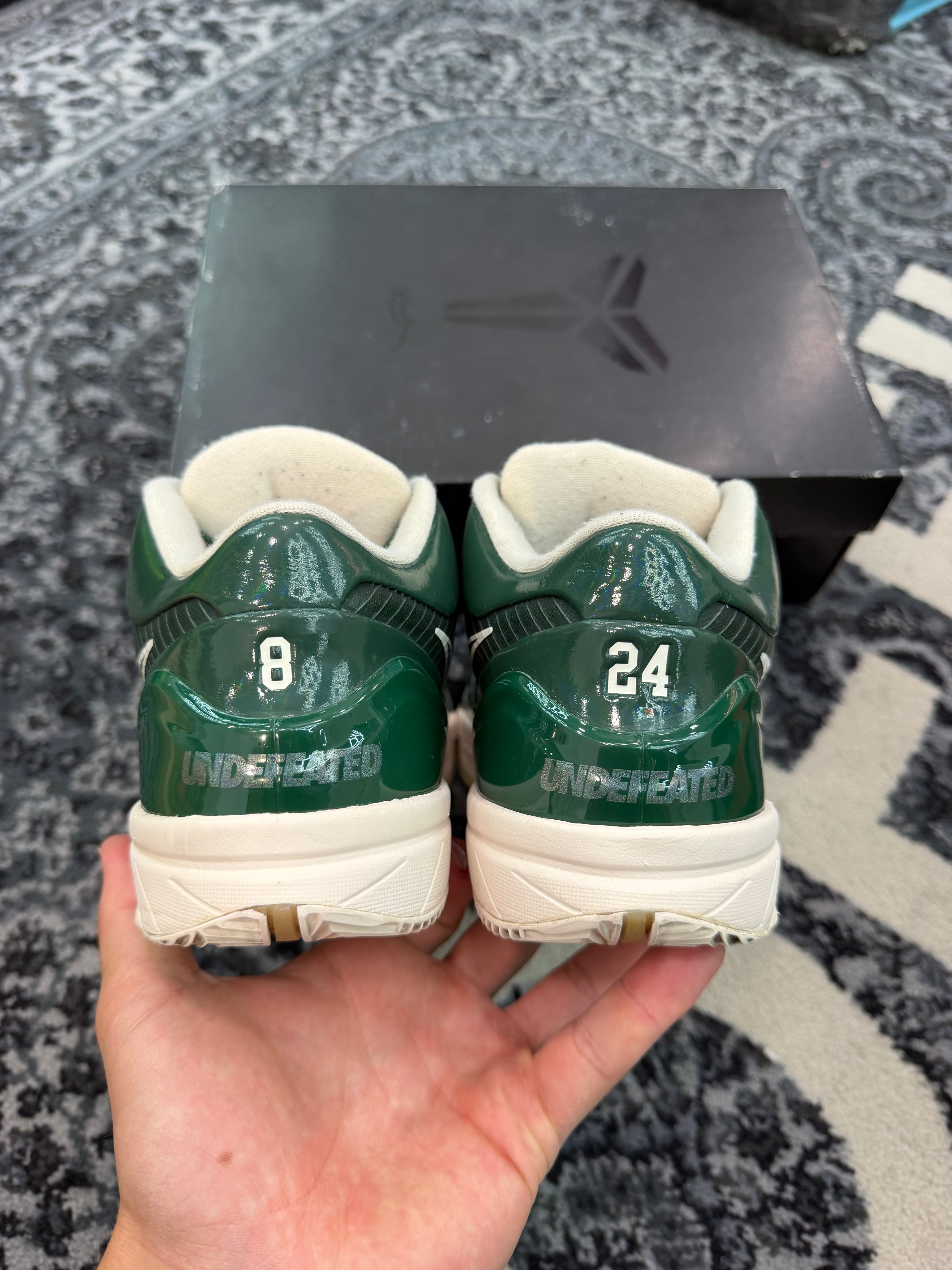 Kobe 4 Protro x Undefeated “Milwaukee Bucks”