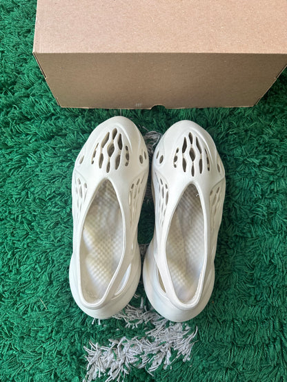 Yeezy Foam Runner “Sand”