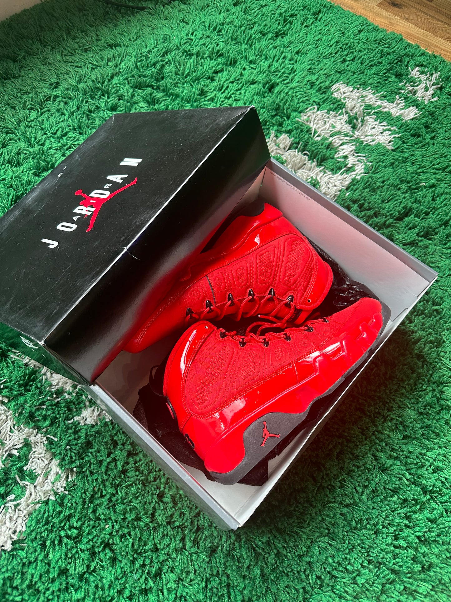 Jordan 9 “Chile Red”