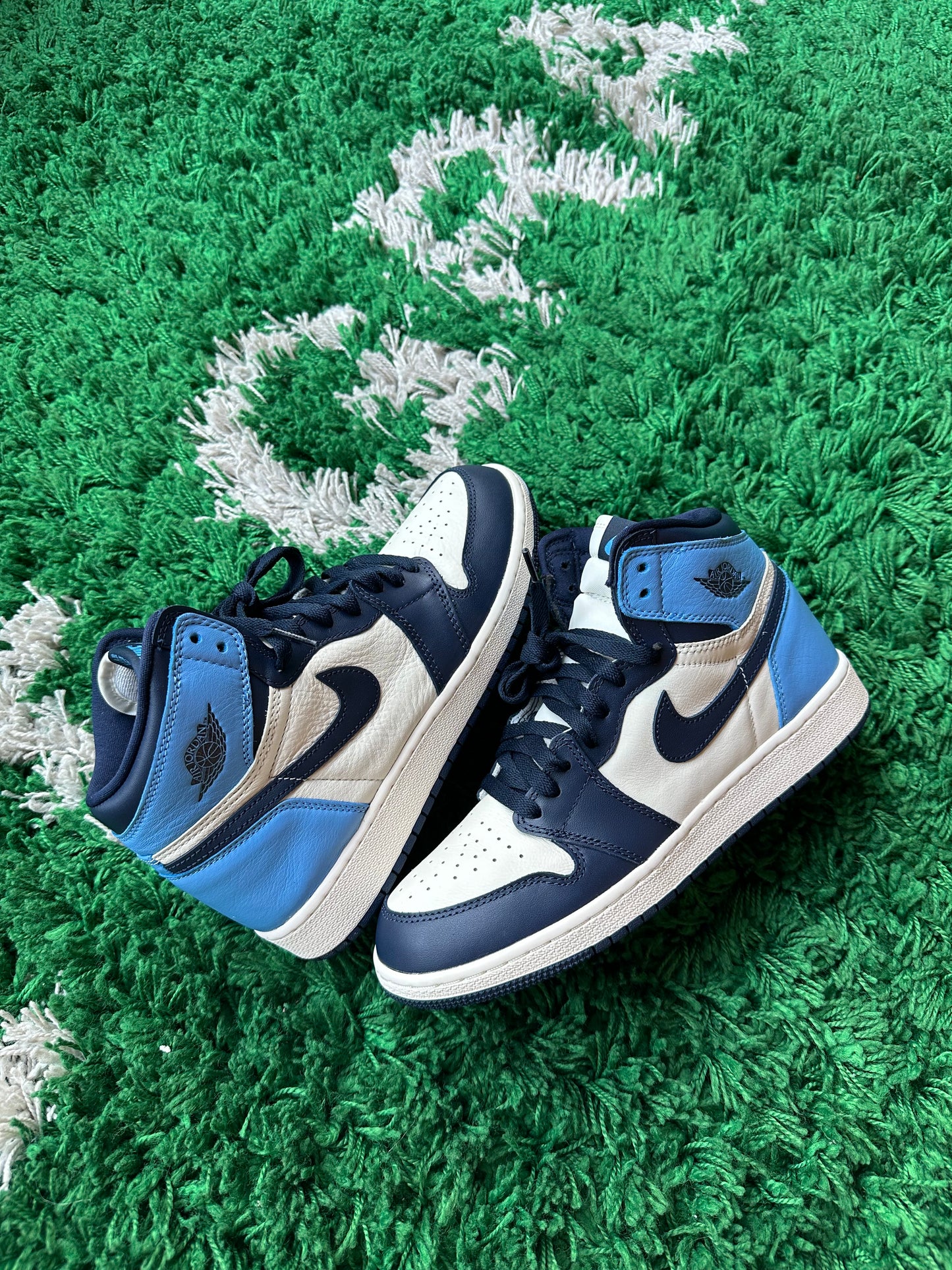 Jordan 1 High “Obsidian”