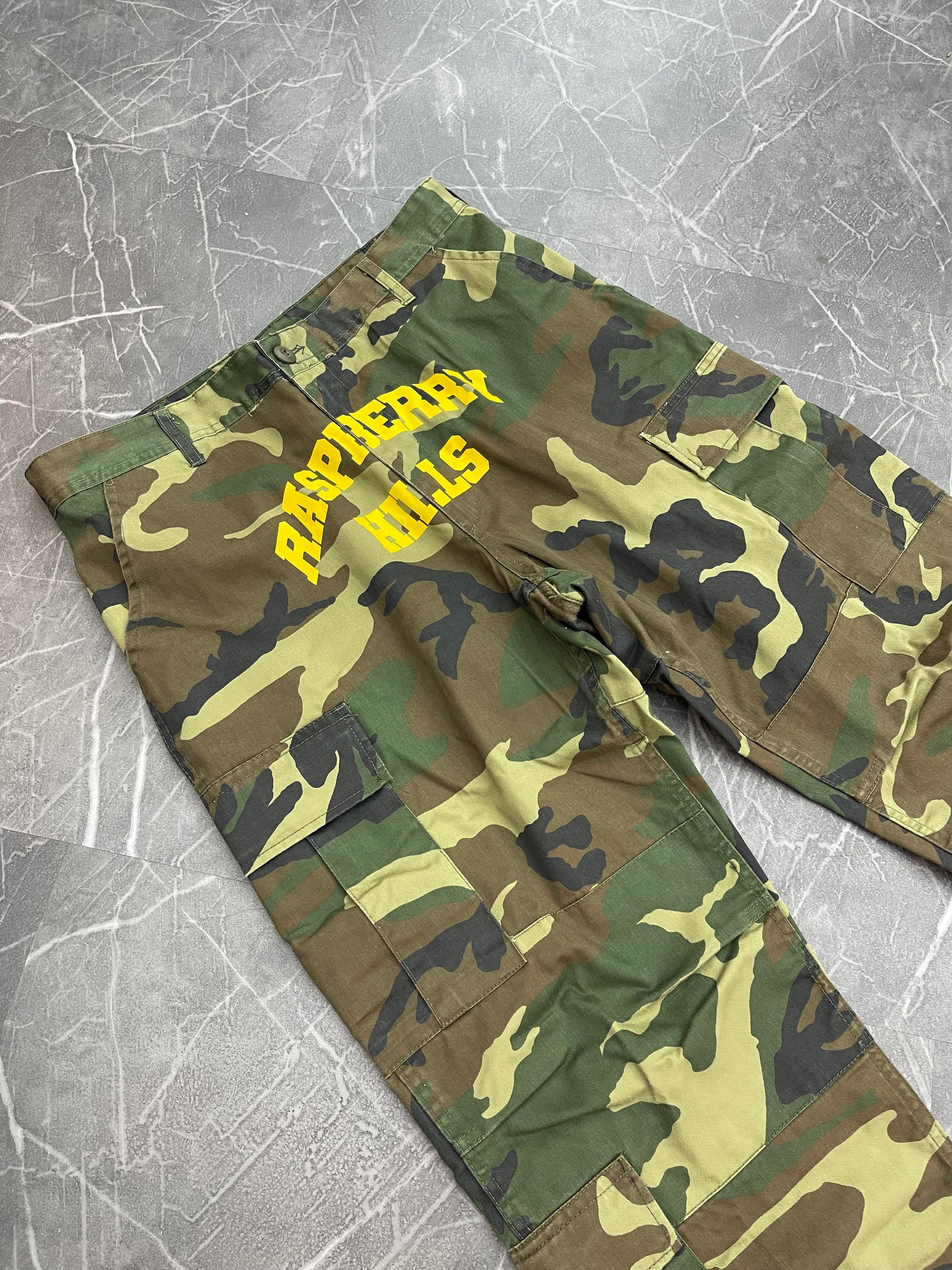 GV Gallery Raspberry Hills Army Cargos