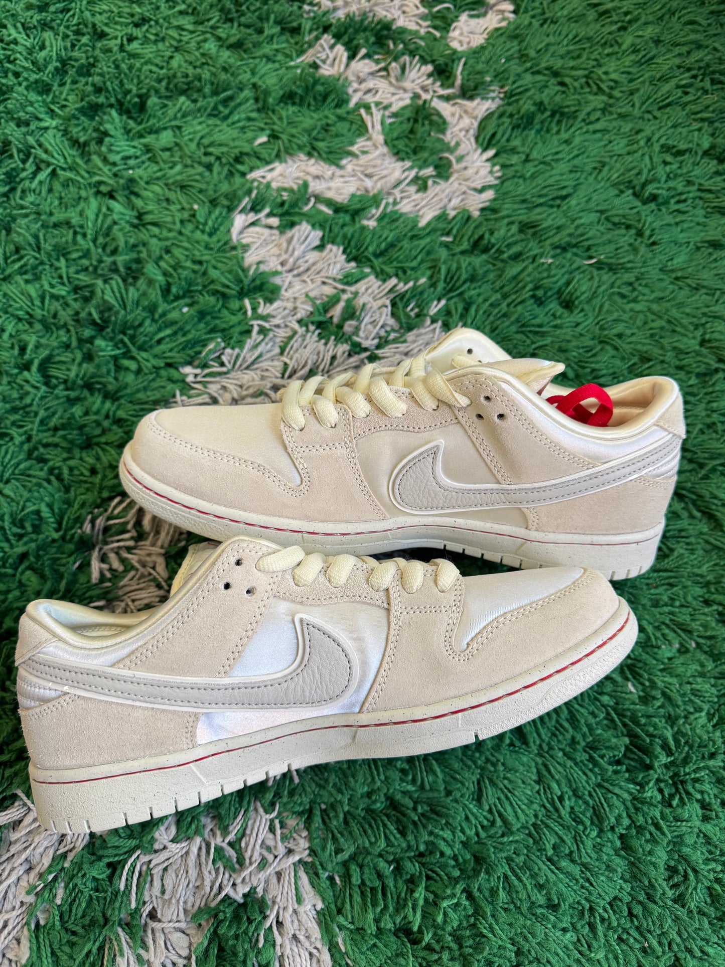 Nike Dunk Low SB “City of Love”
