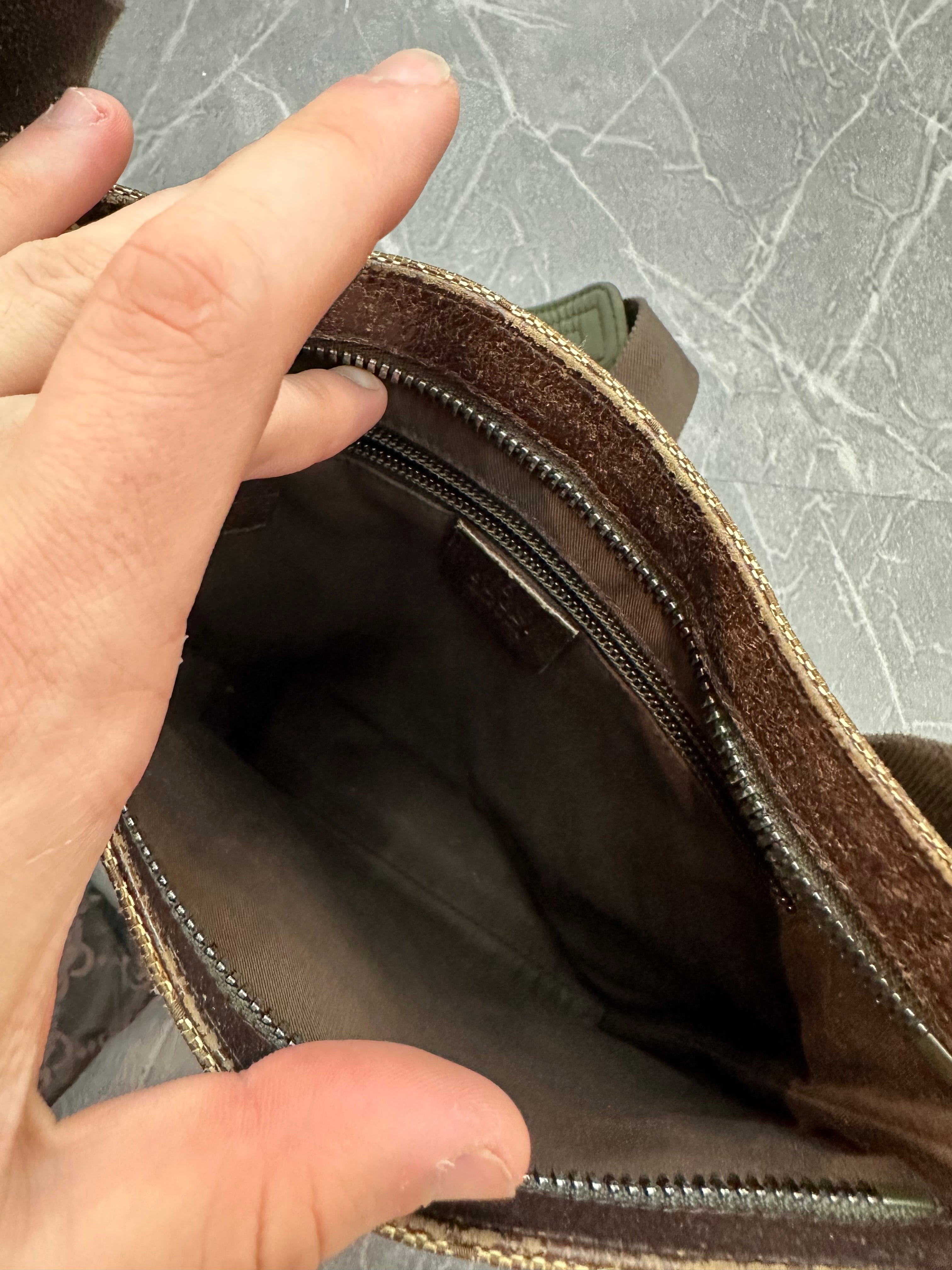 Gucci GG Canvas Messenger Bag