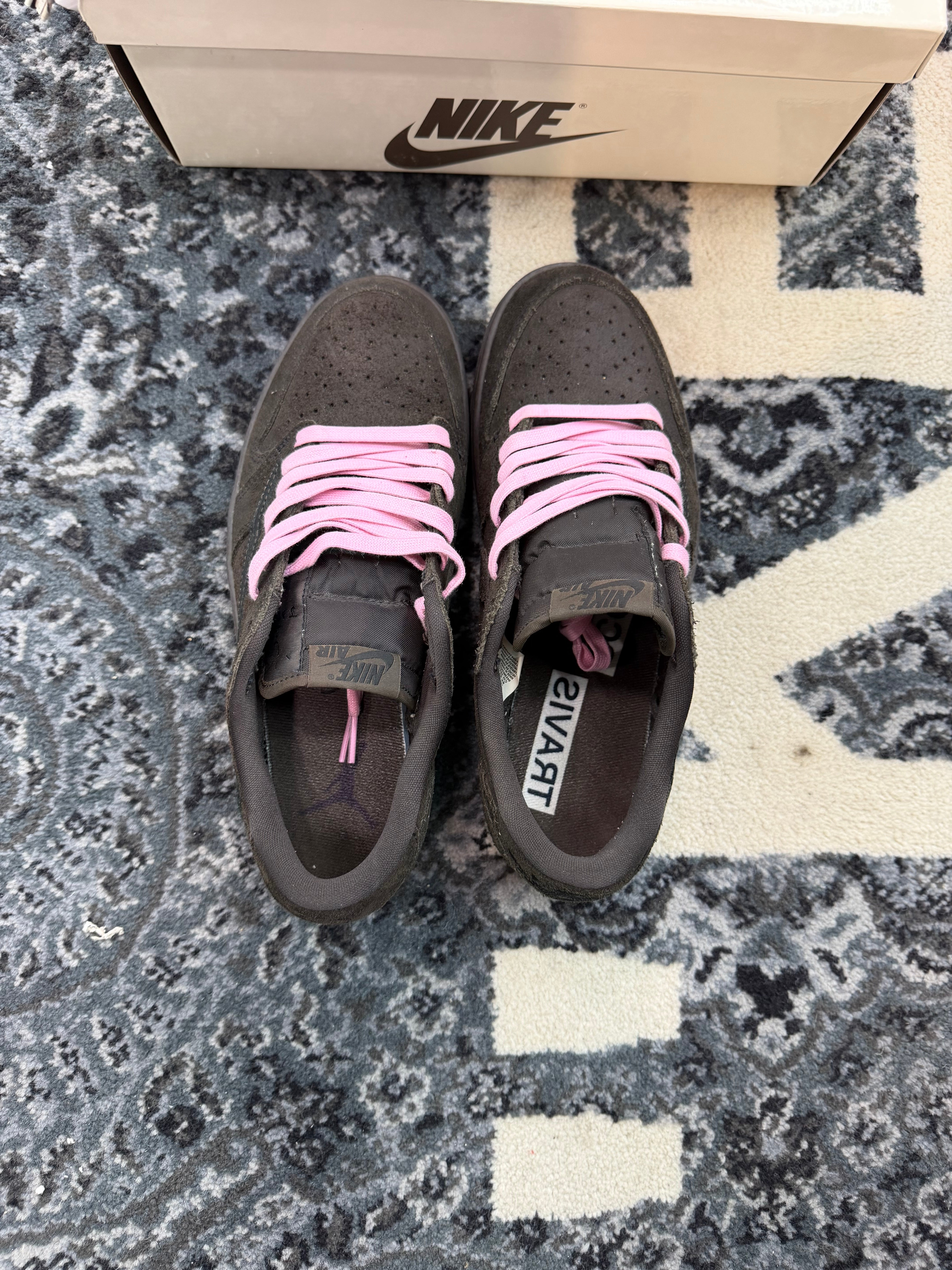 Jordan 1 Low Travis Scott “Velvet Brown”