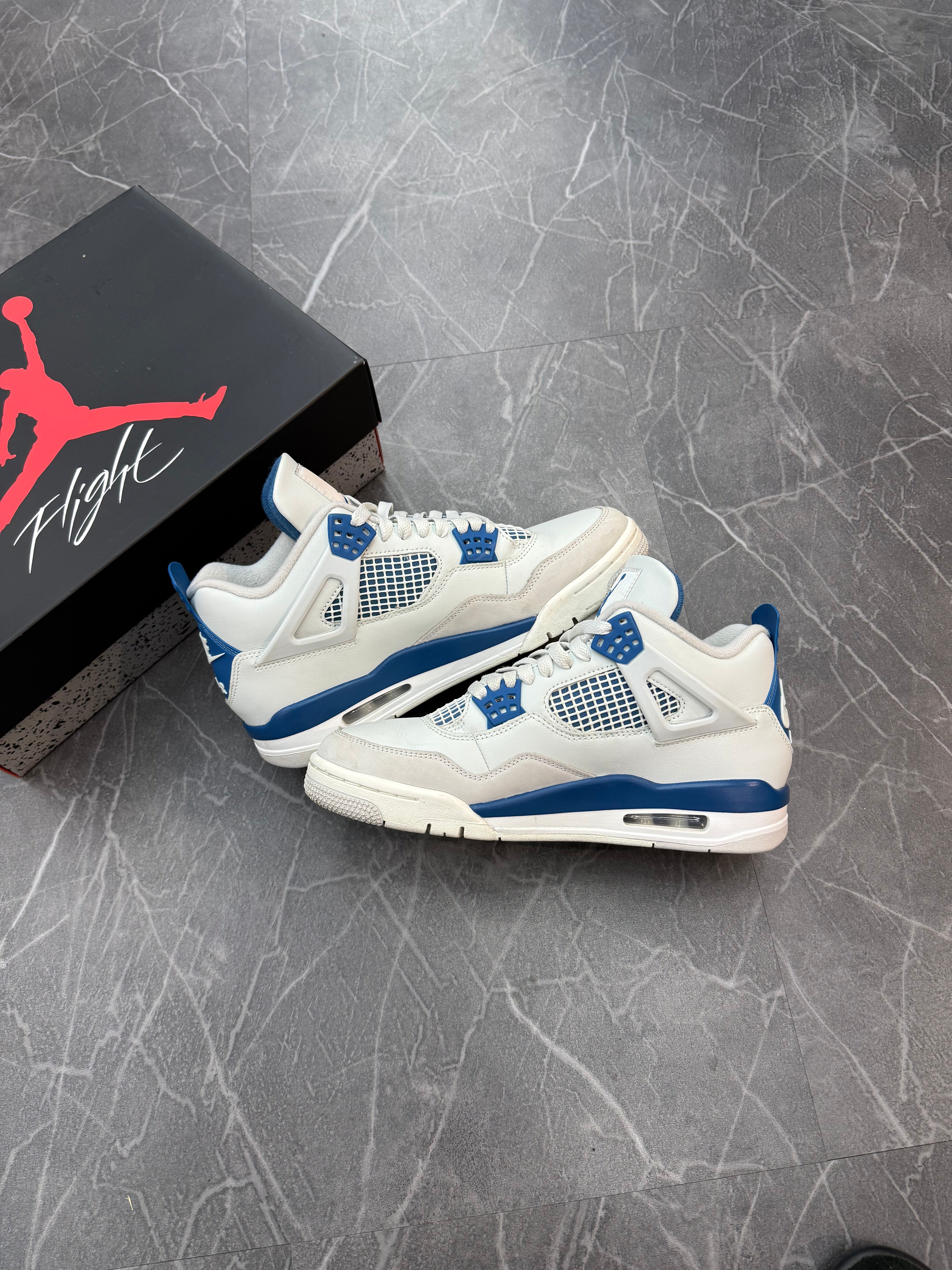 Jordan 4 “Military Blue”