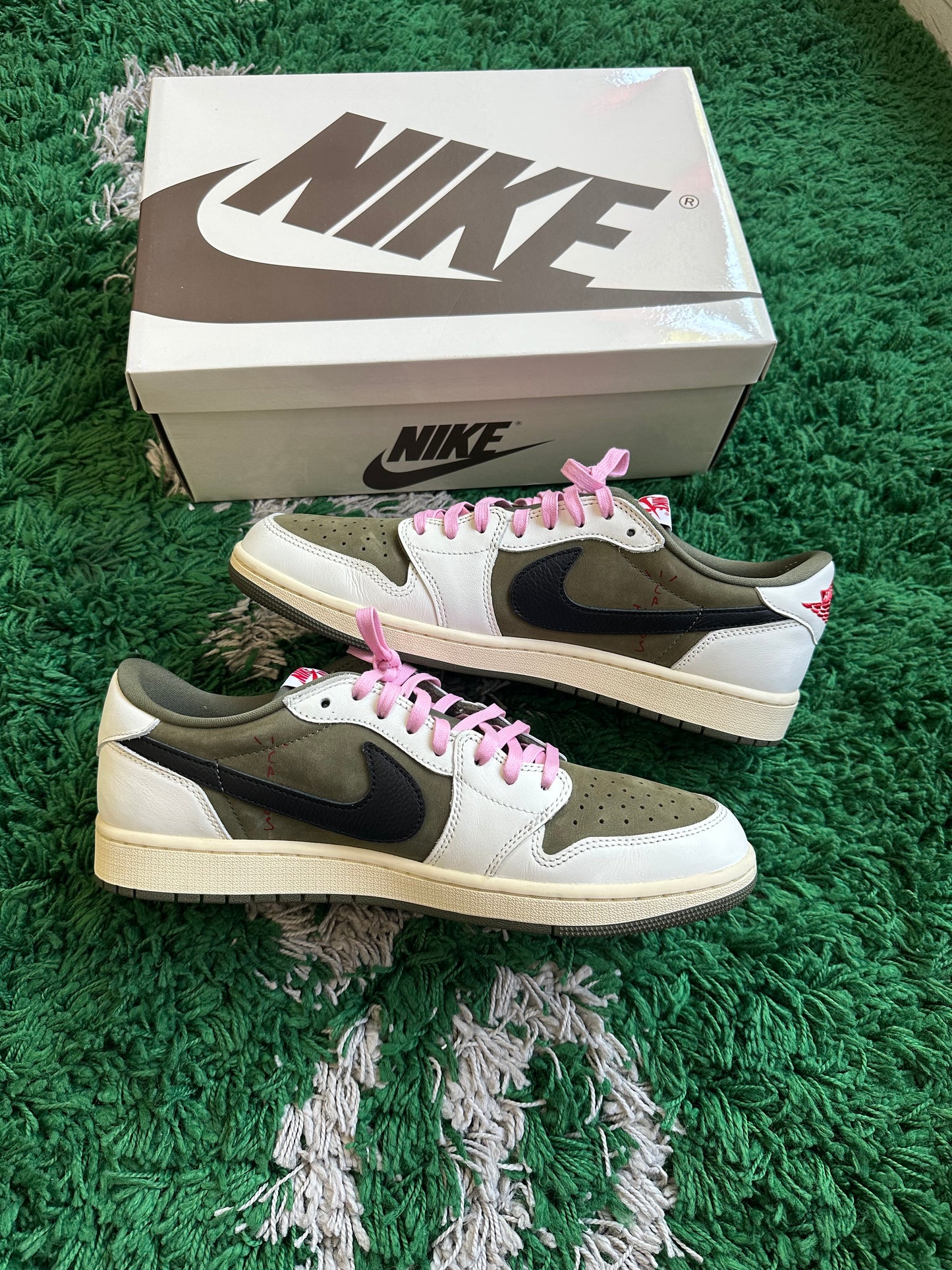 Jordan 1 Low Travis Scott “Medium Olive”