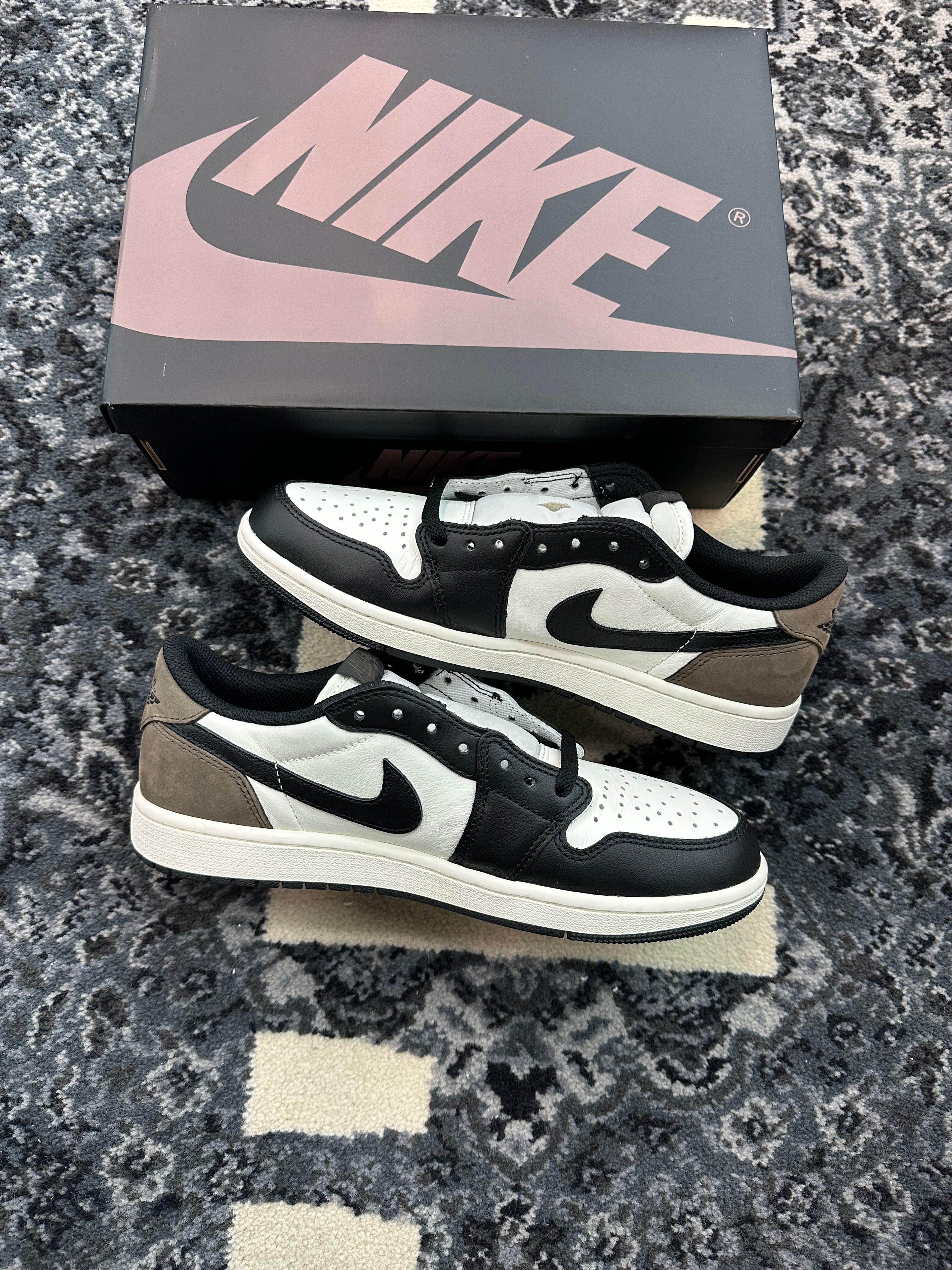 Jordan 1 Low “Mocha”