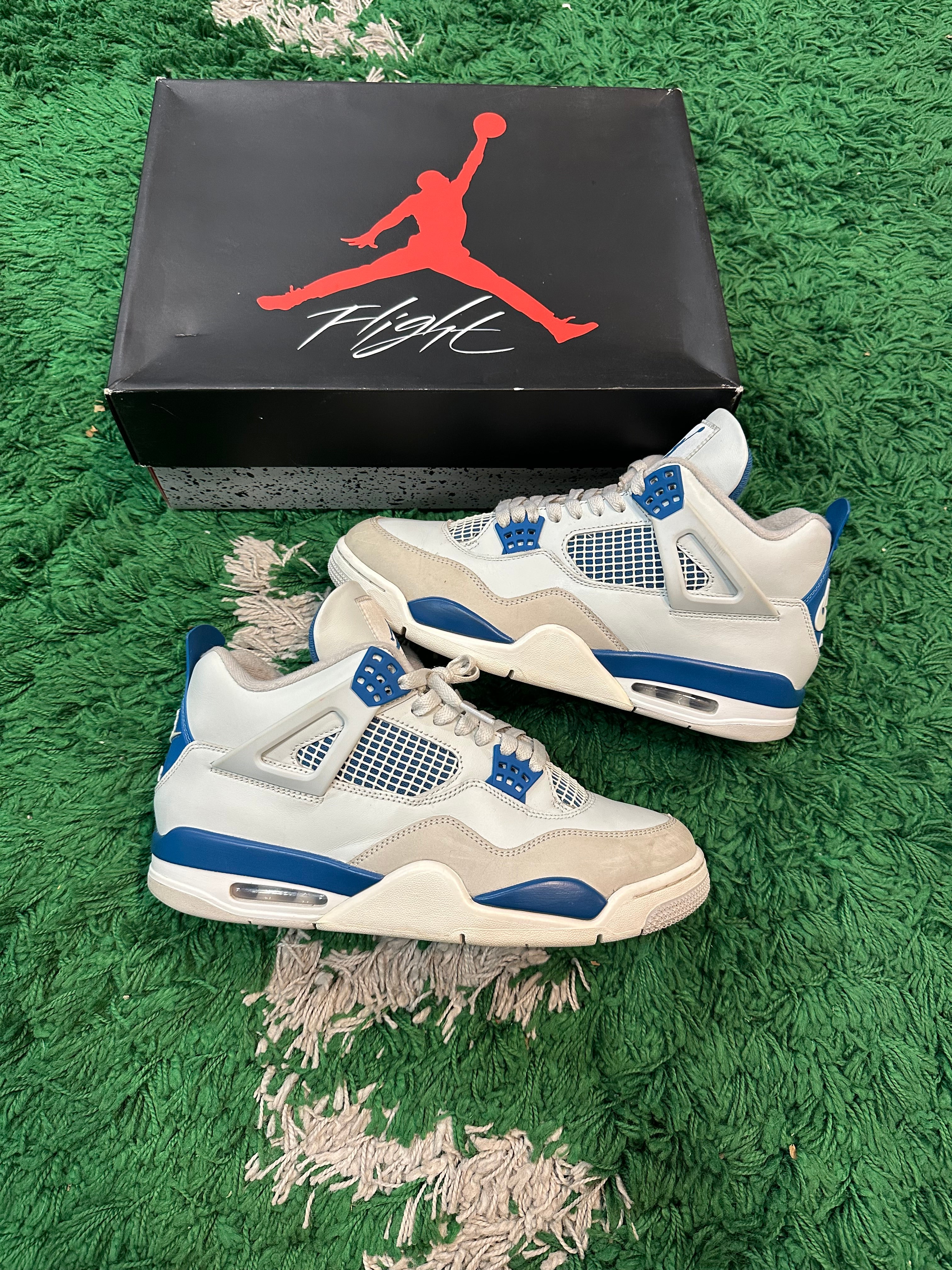 Jordan 4 “Military Blue”