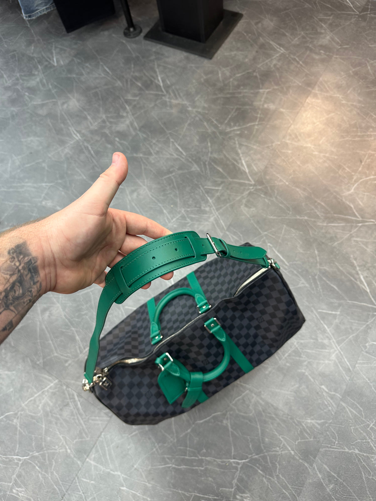 Louis Vuitton Keepall Bandoulière 'Black Damier Graphite Canvas/Green' 55