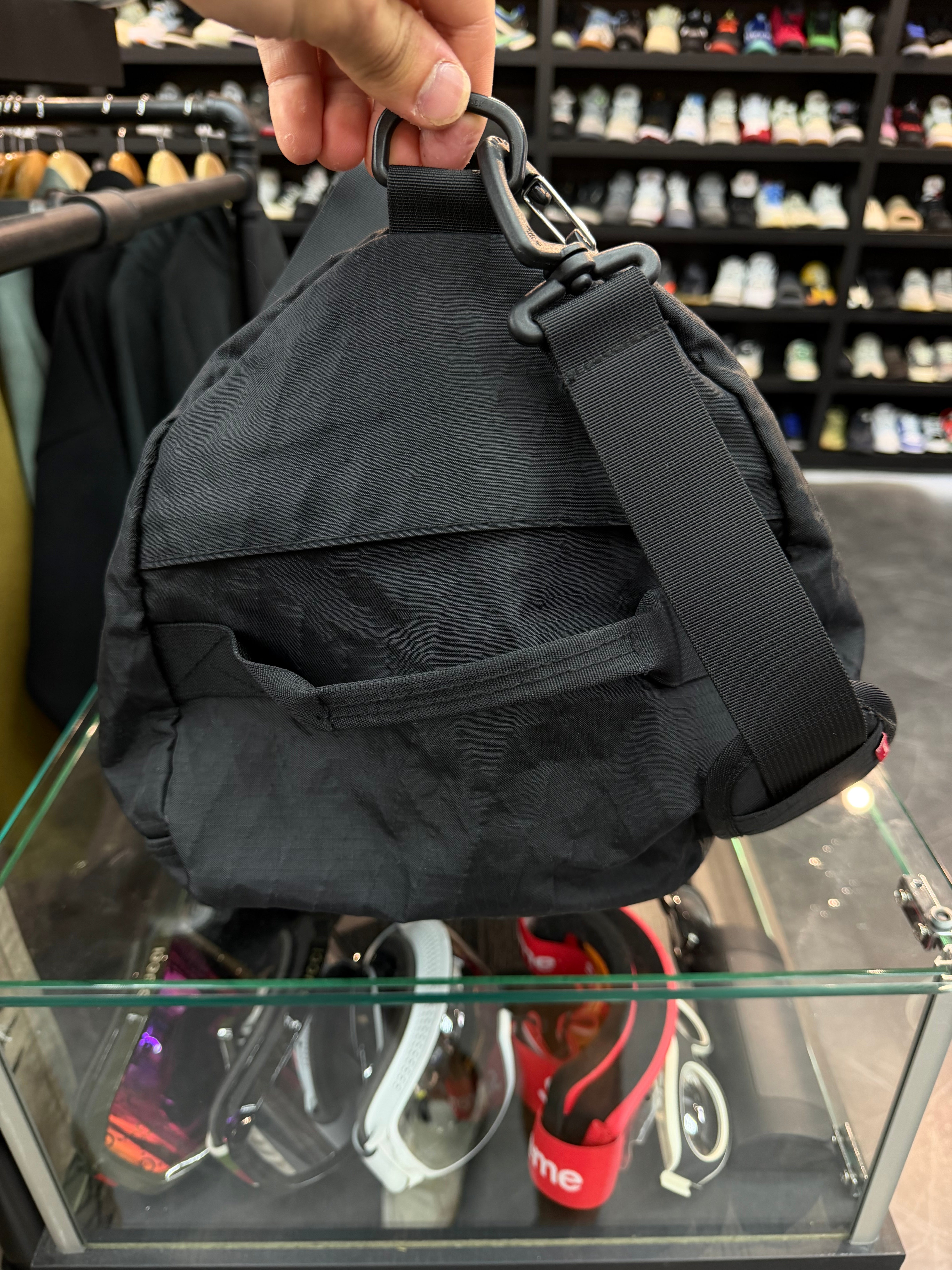 Supreme FW18 Duffle Bag “Black”