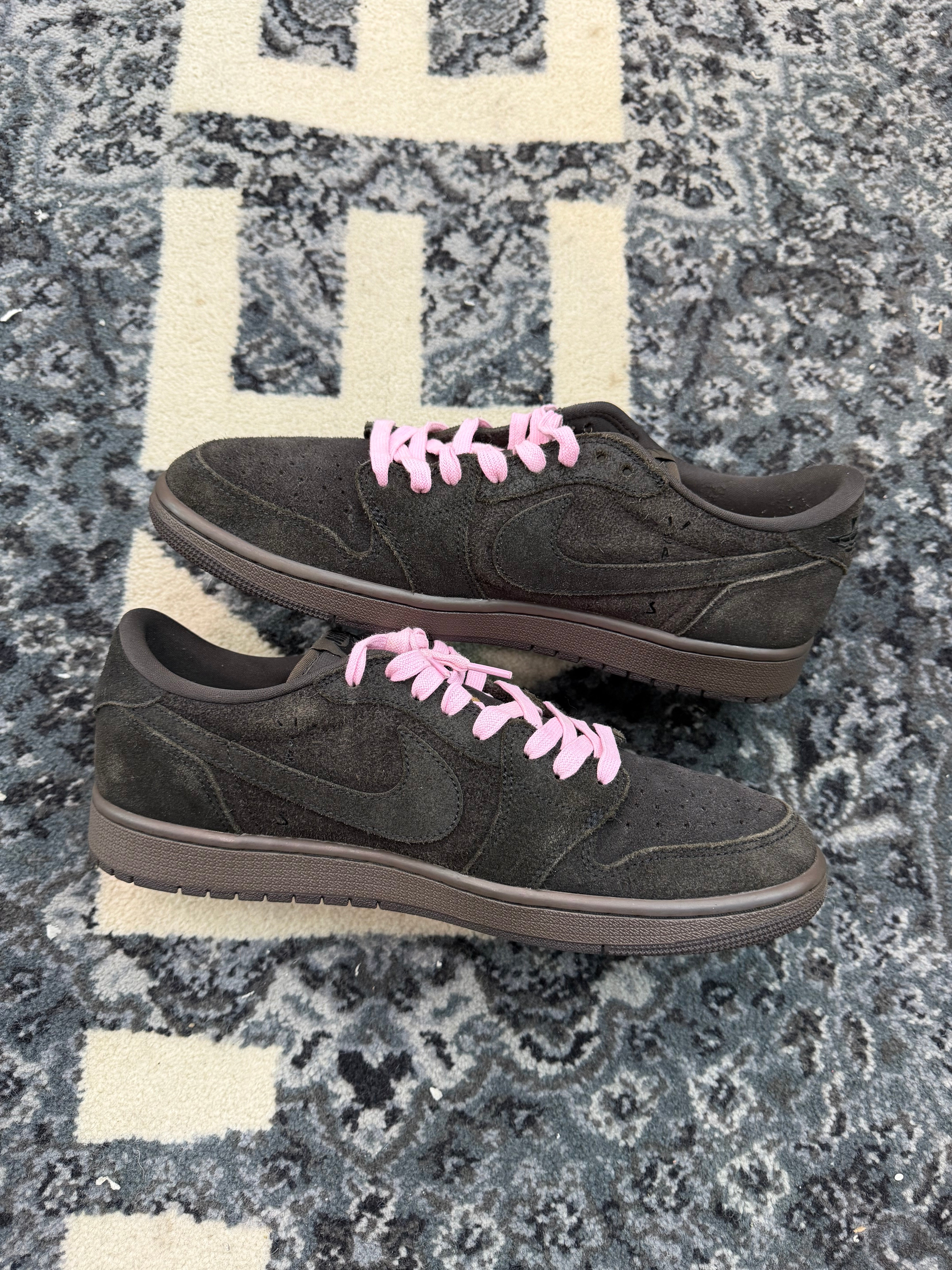 Jordan 1 Low Travis Scott “Velvet Brown”