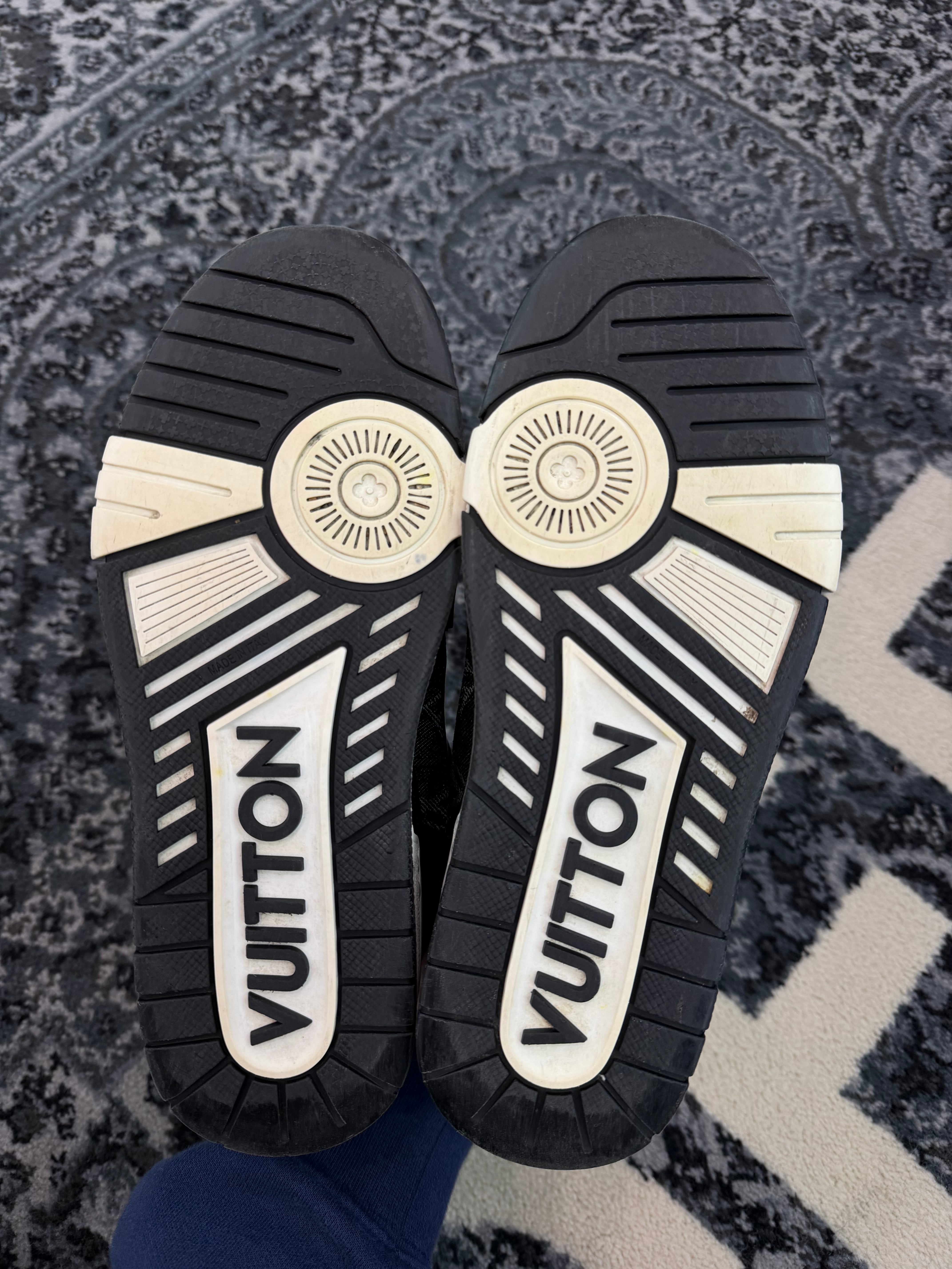 Louis Vuitton Trainer “Denim Black Monogram”