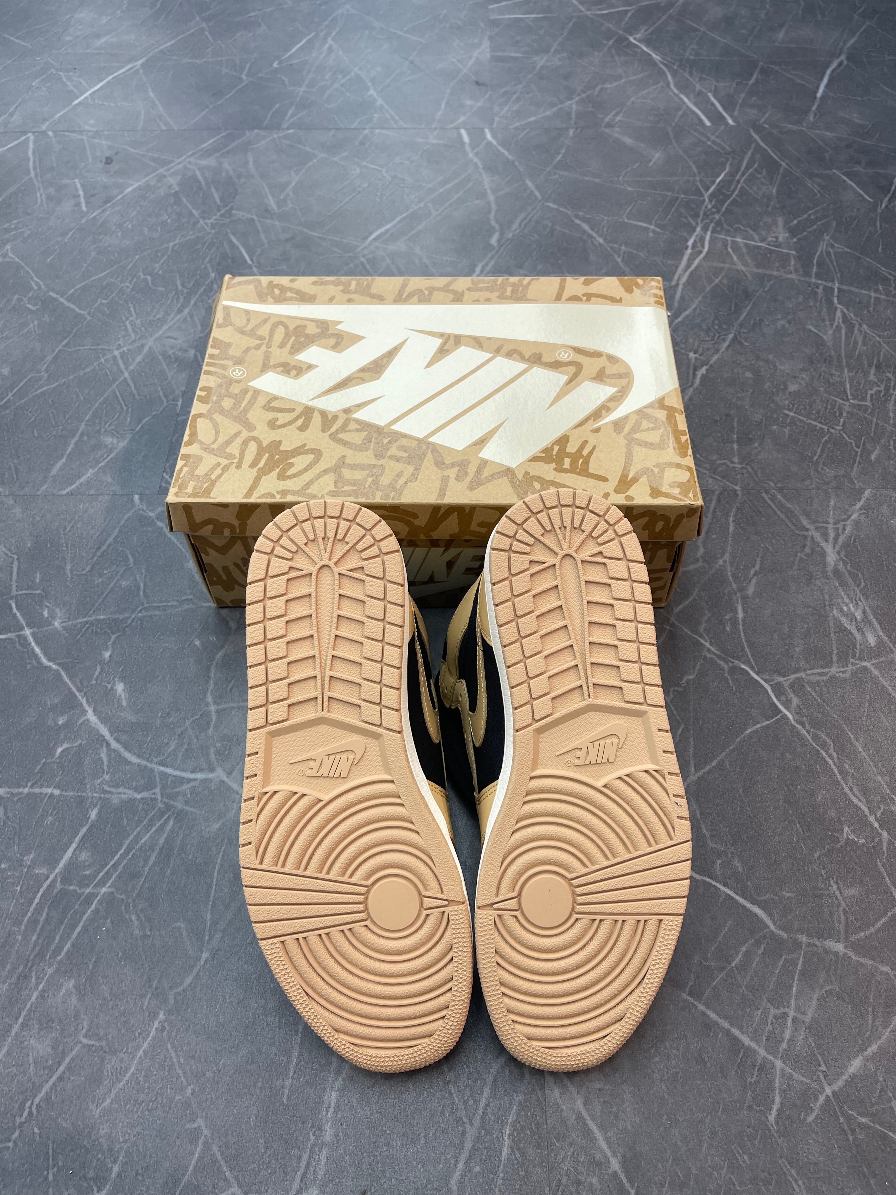 Jordan 1 High “Heirloom”