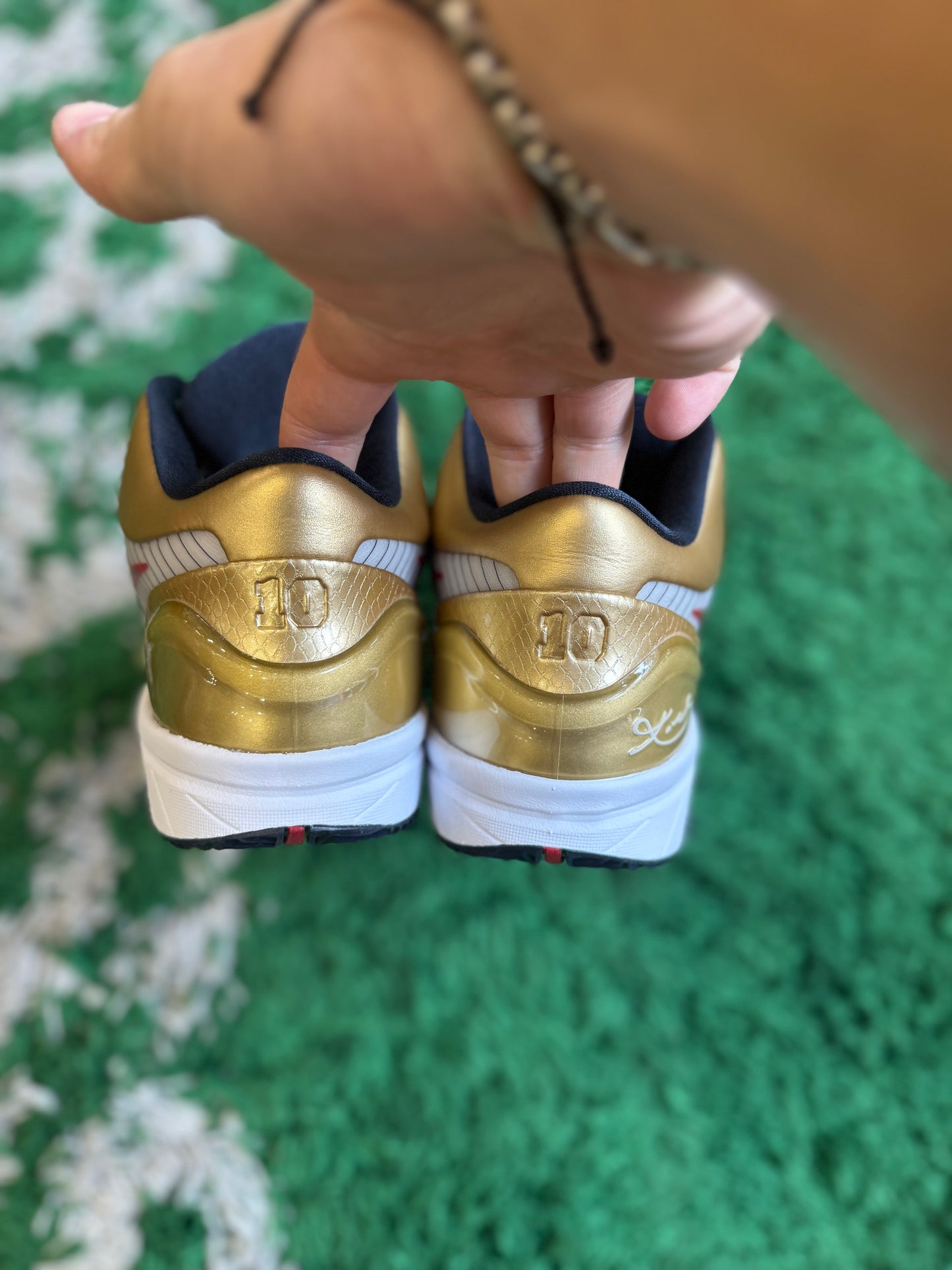Kobe 4 Protro “Gold Medal”