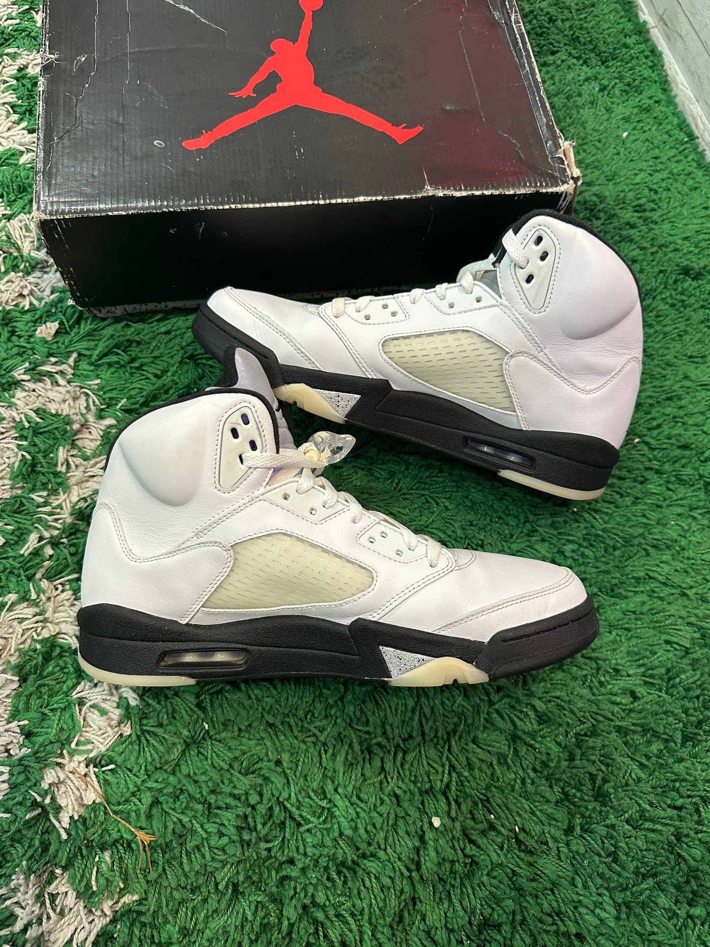 Jordan 5 “Reverse Metallic”
