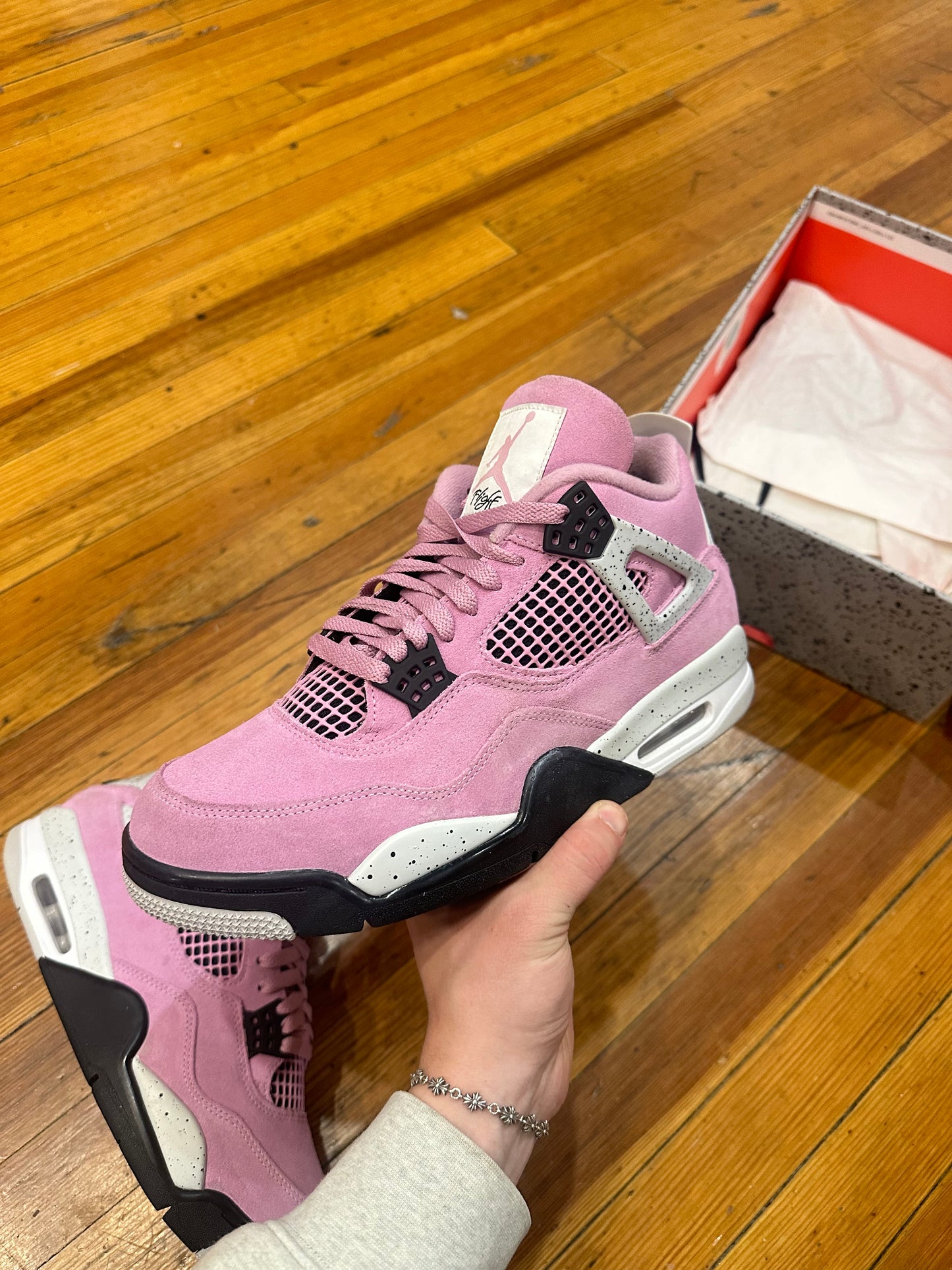 Jordan 4 “Orchid”