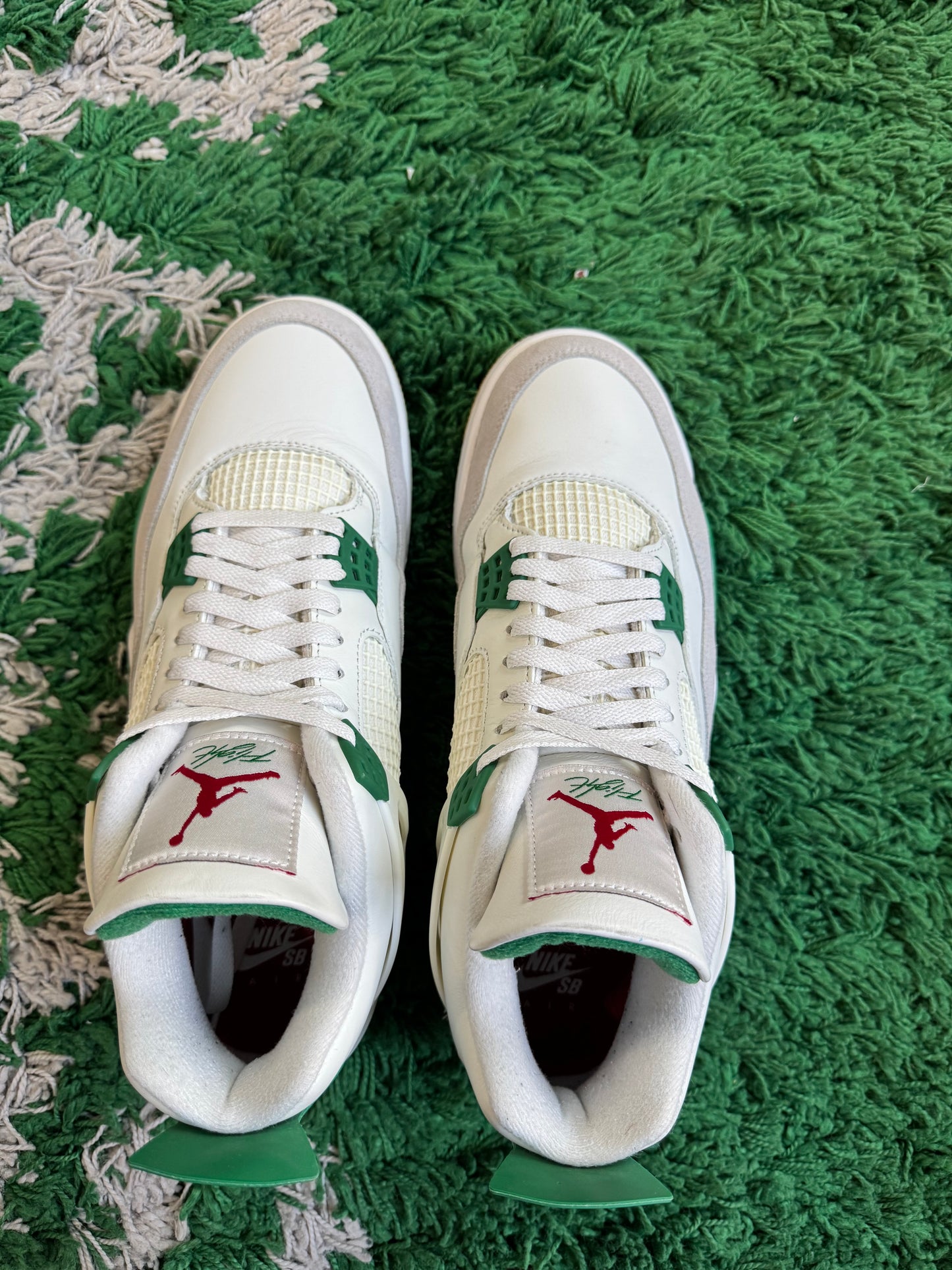Jordan 4 SB “Pine”