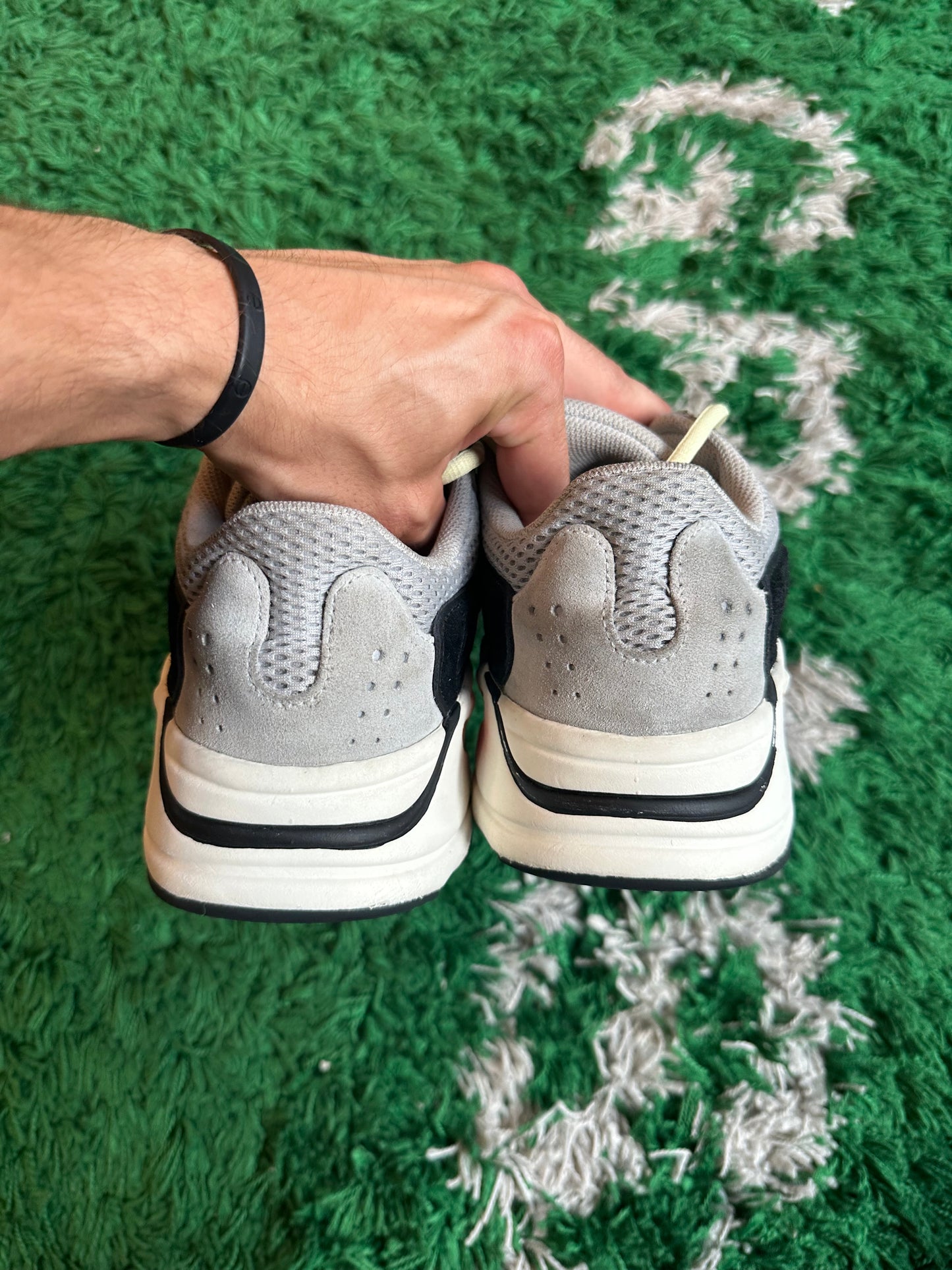 Yeezy 700 “Wave Runner”