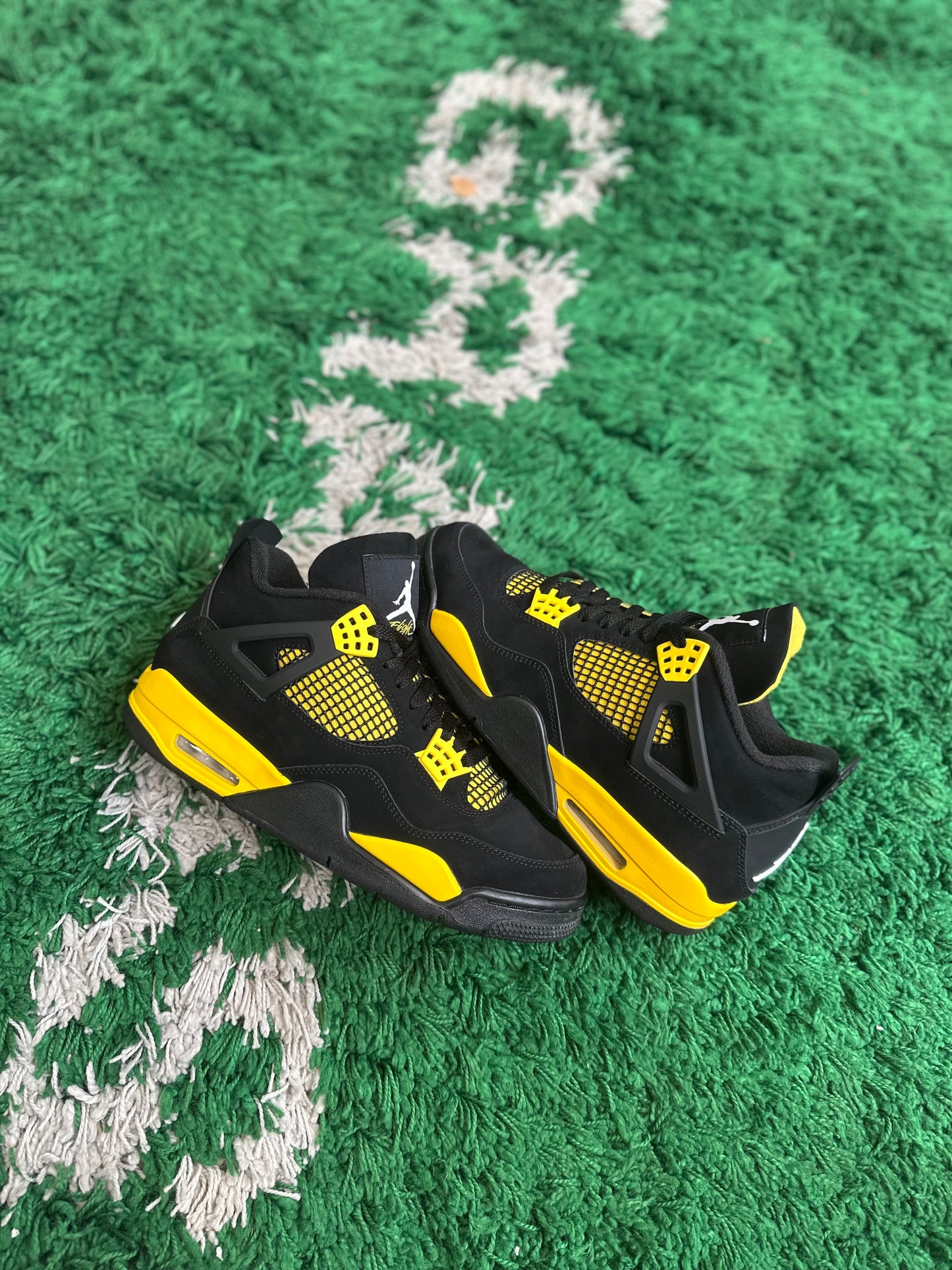 Jordan 4 “Thunder”