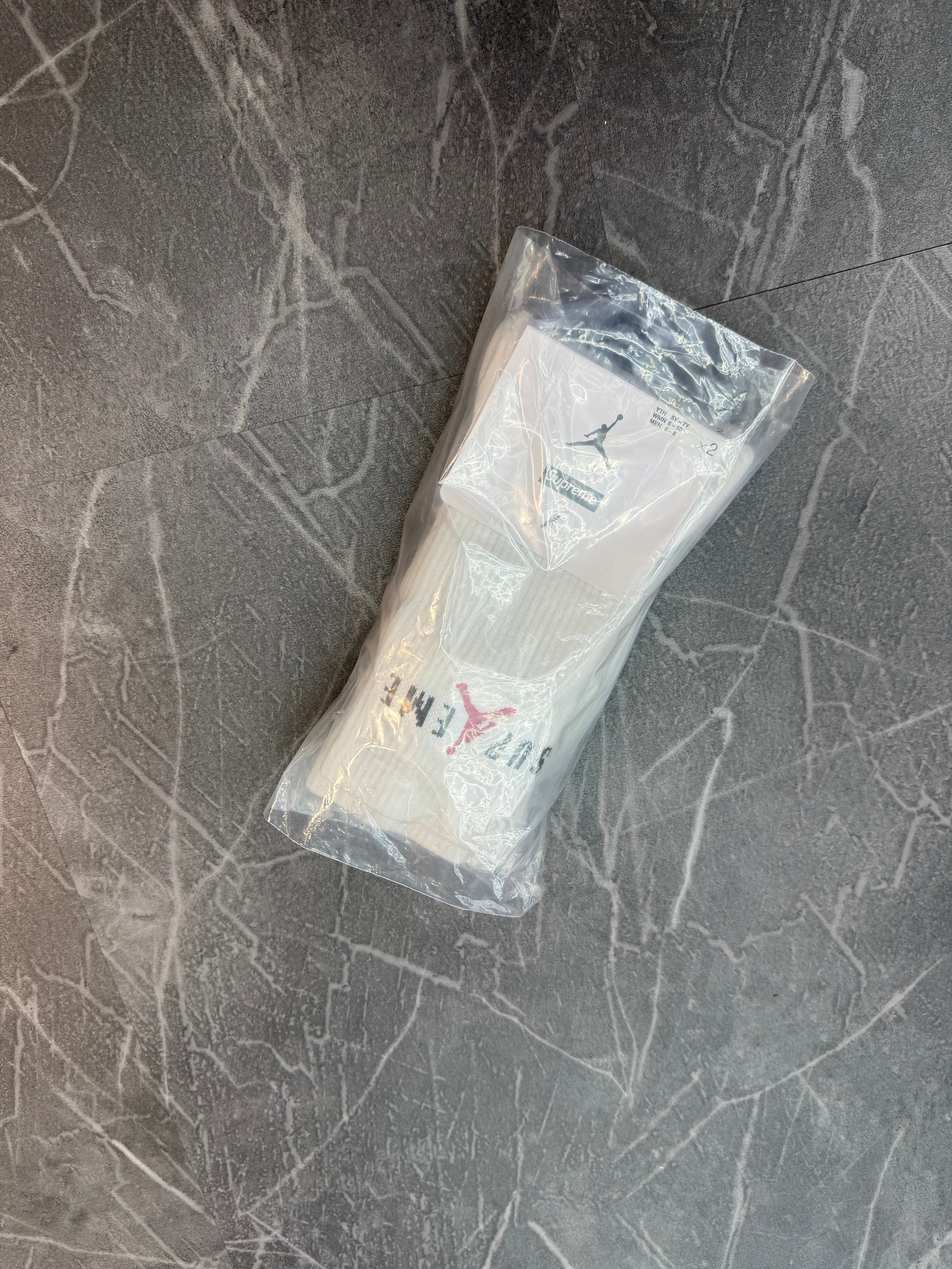 Supreme Jordan Socks “White”