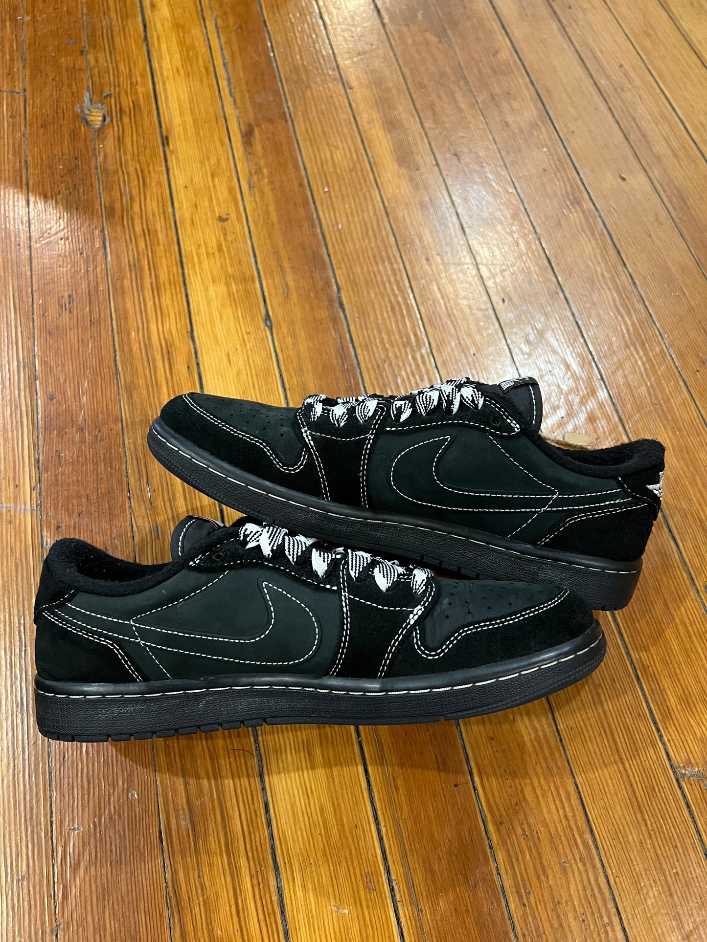 Jordan 1 Low x Travis Scott “Phantom”