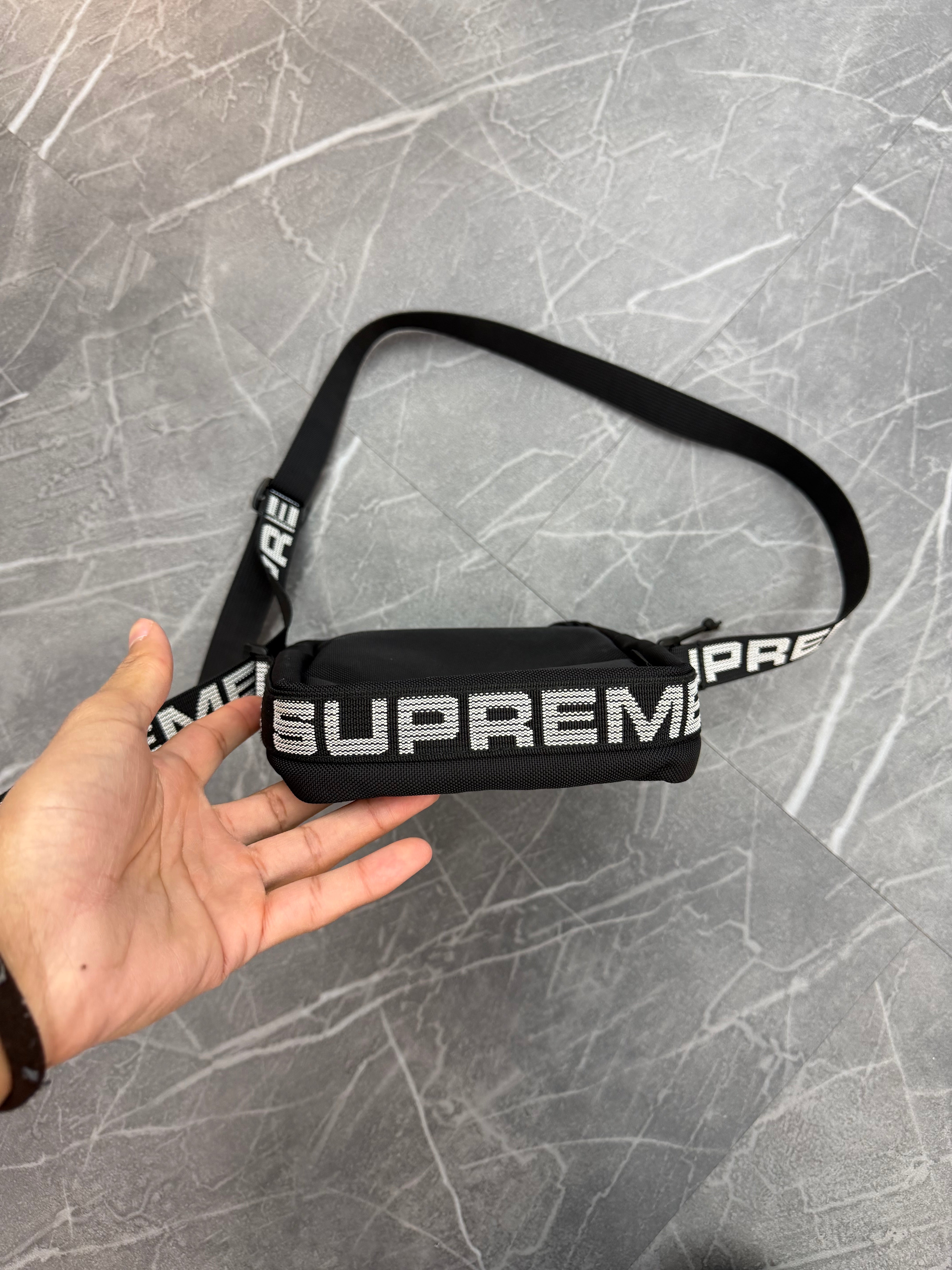 Supreme Shoulder Bag SS18 “Black”