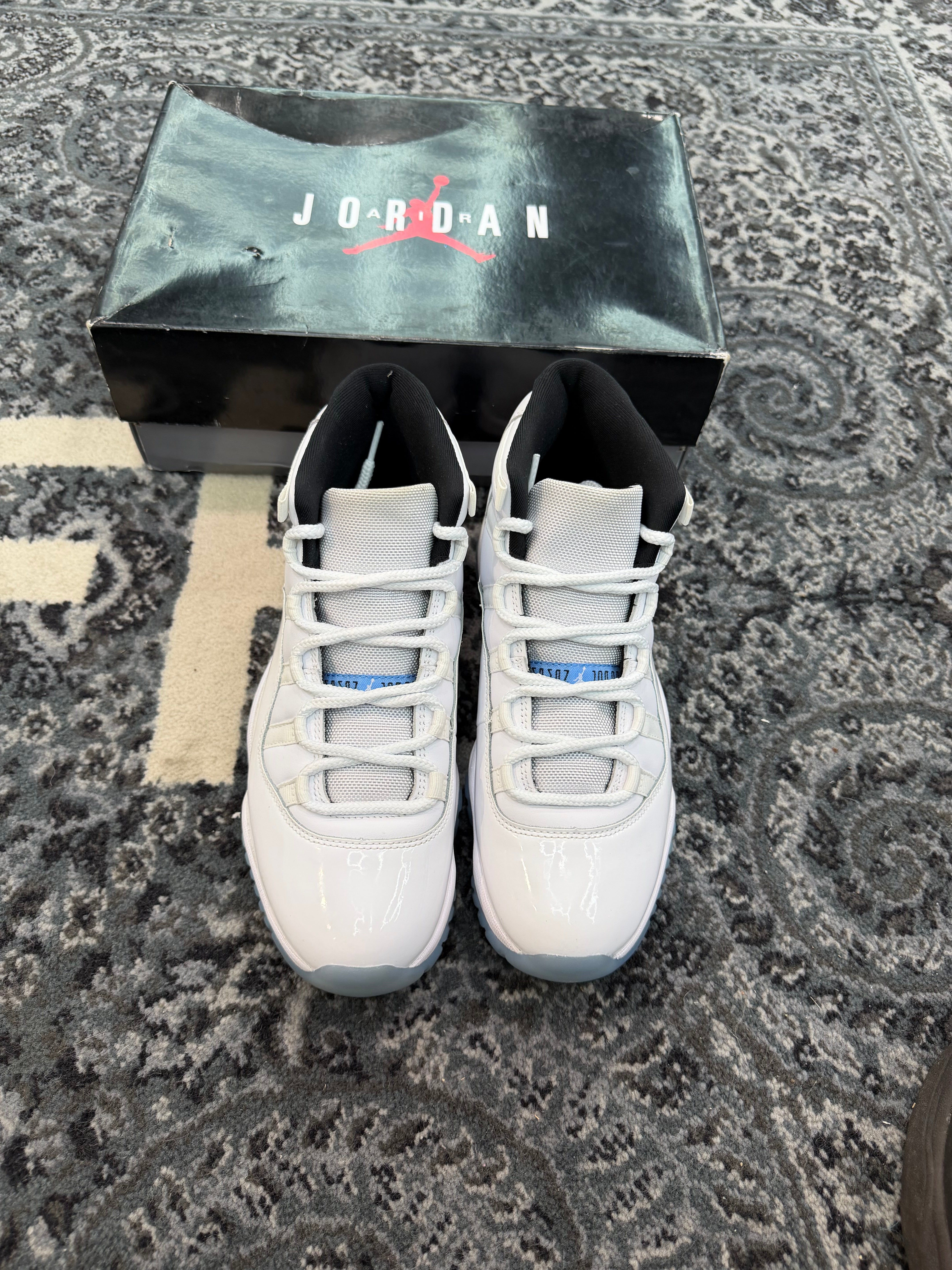 Jordan 11 “Legend Blue”