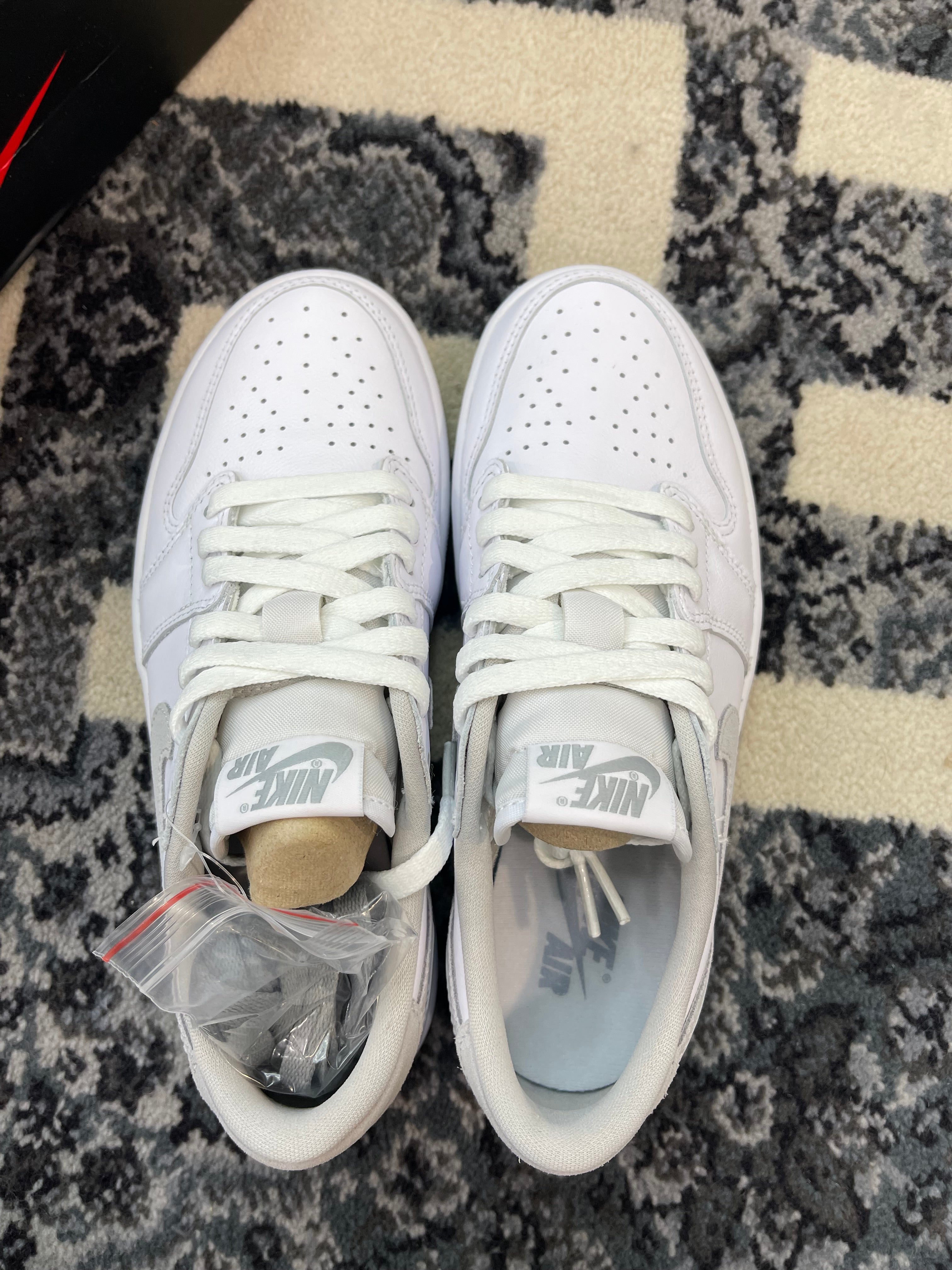 Jordan 1 Low OG “Neutral Grey”
