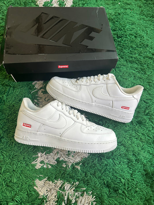 Nike Air Force 1 Low Supreme “White”