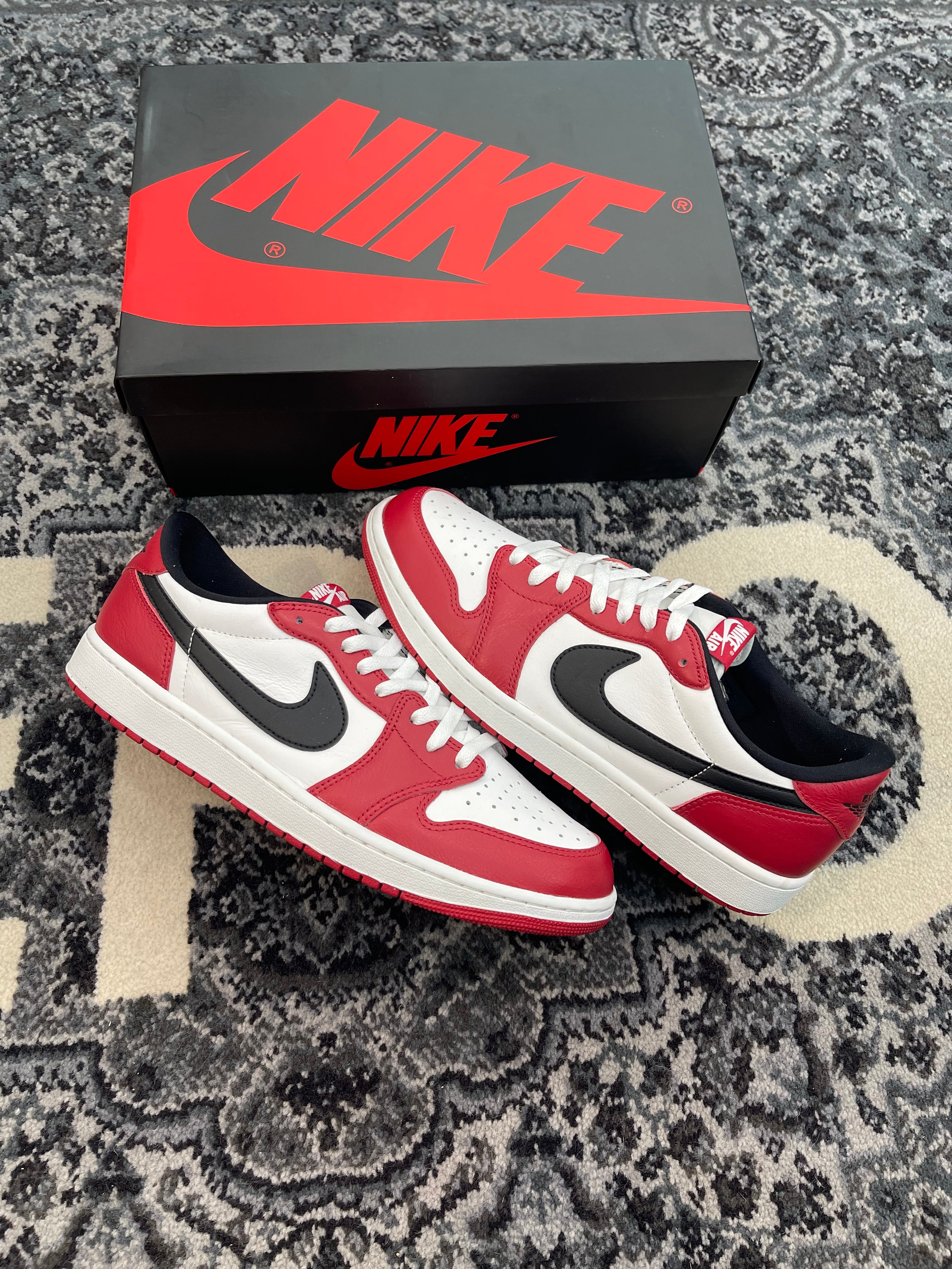 Jordan 1 Low “Chicago”
