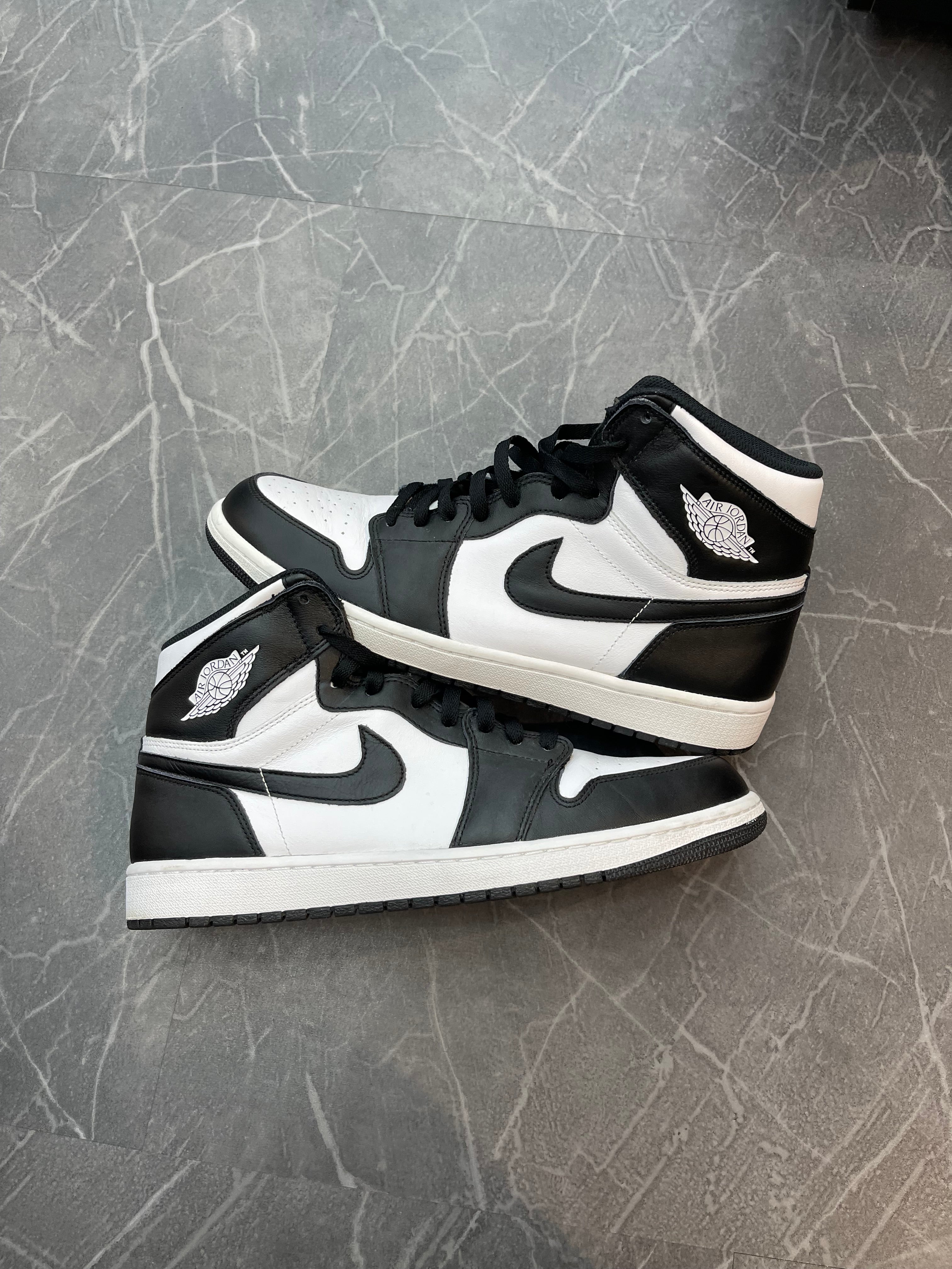 Jordan 1 High “Black White” (2014)
