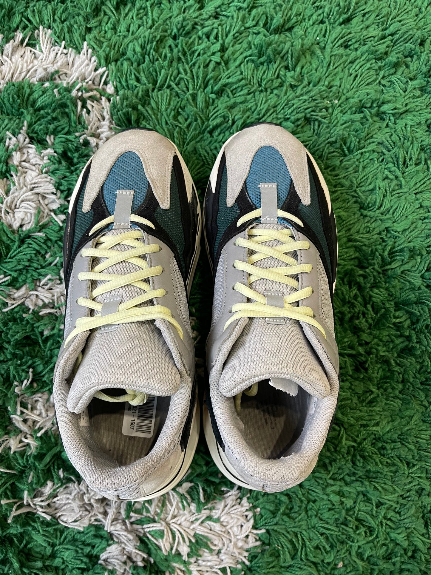 Yeezy 700 “Wave Runner”