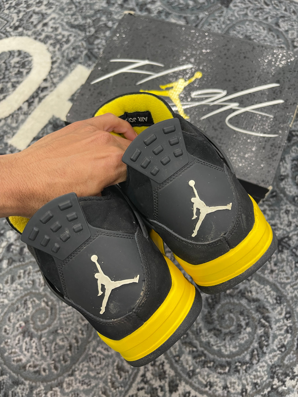 Jordan 4 “Thunder”
