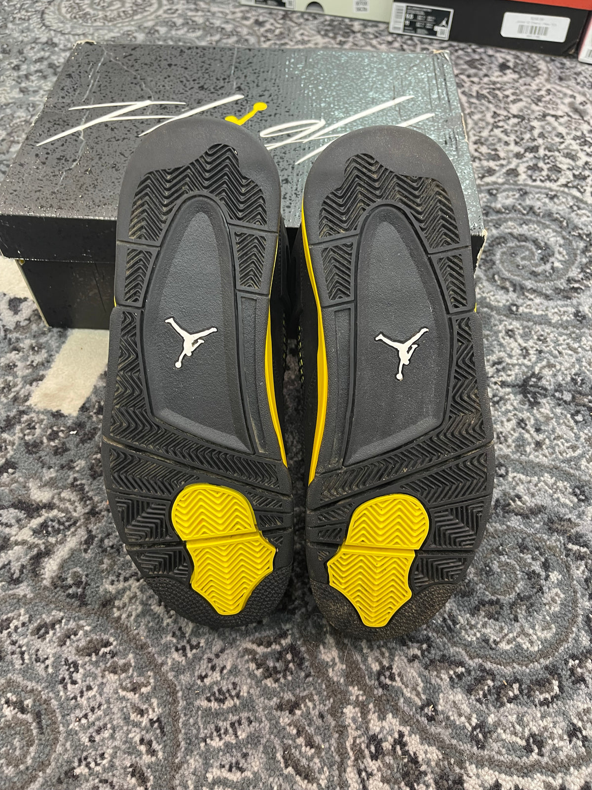 Jordan 4 “Thunder”