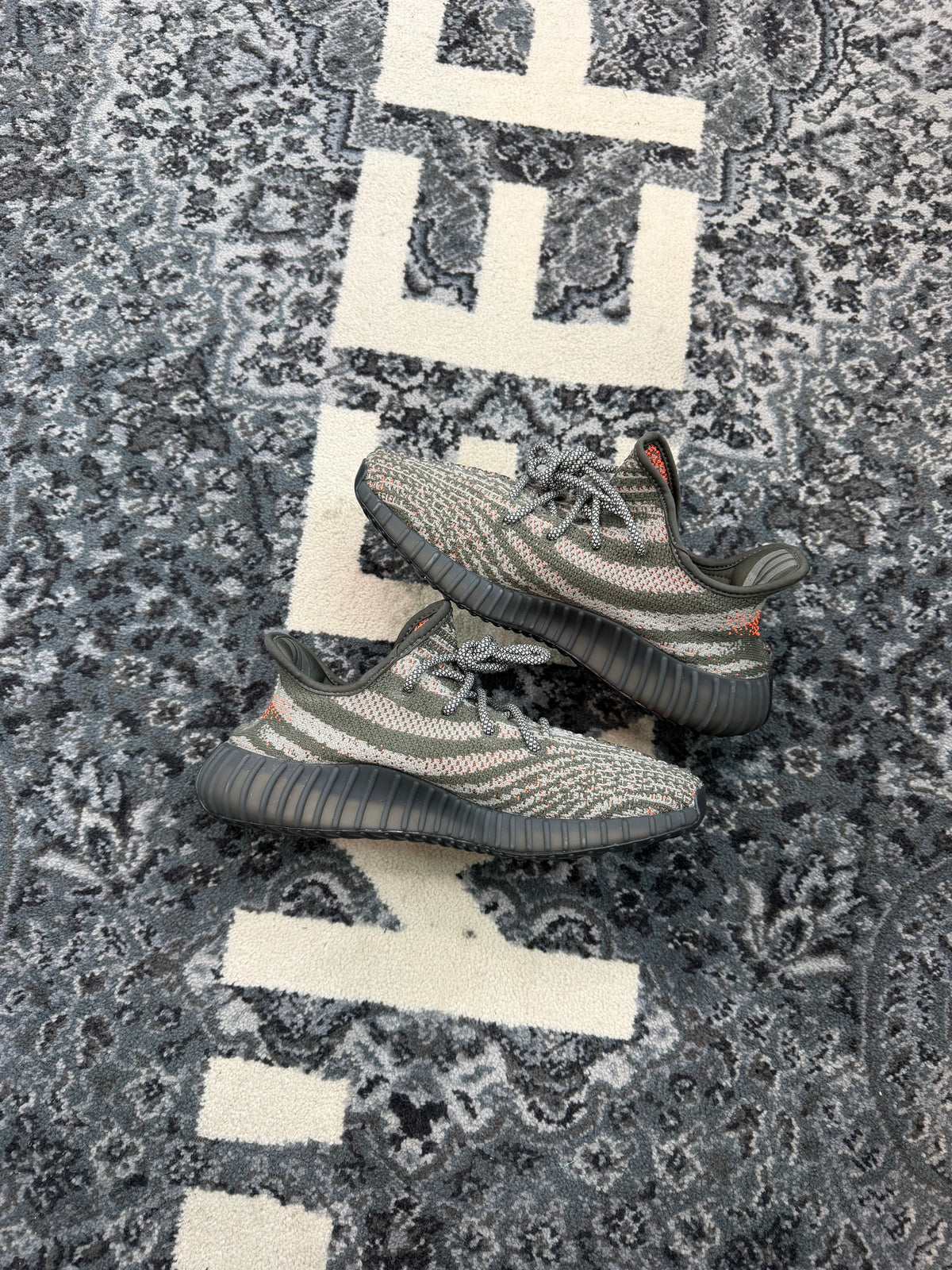 adidas Yeezy Boost 350 V2 Carbon Beluga