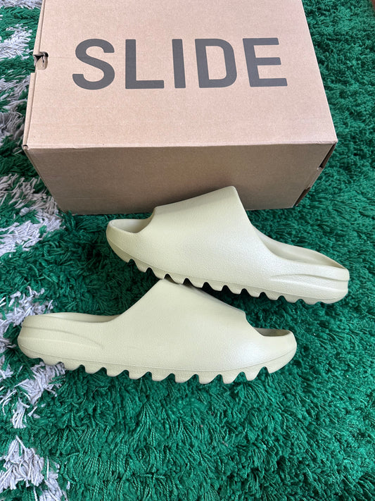 Yeezy Slide “Resin”