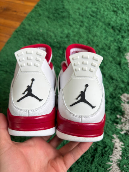 Jordan 4 “Alternate 89”