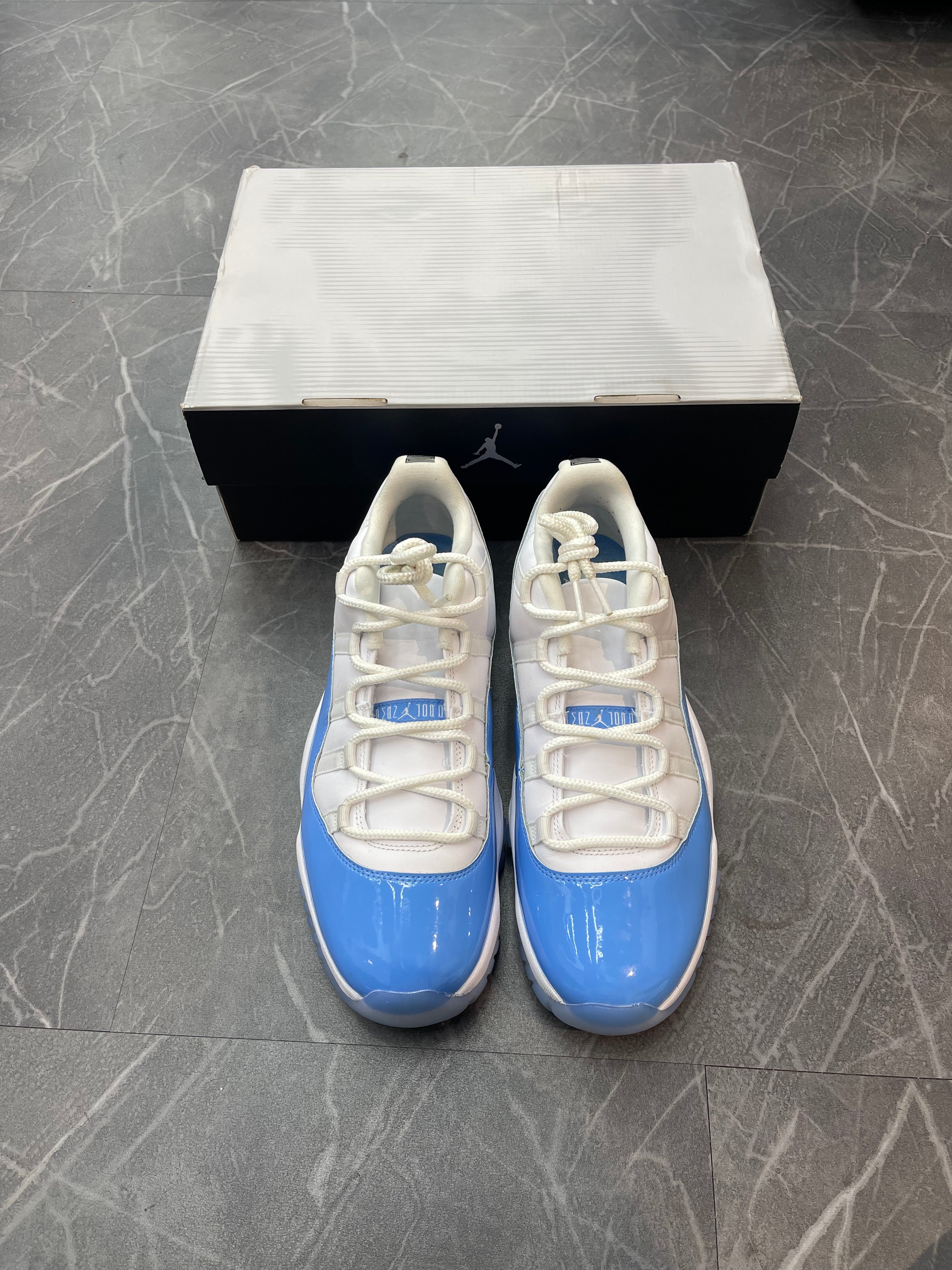 Jordan 11 Low “University Blue”
