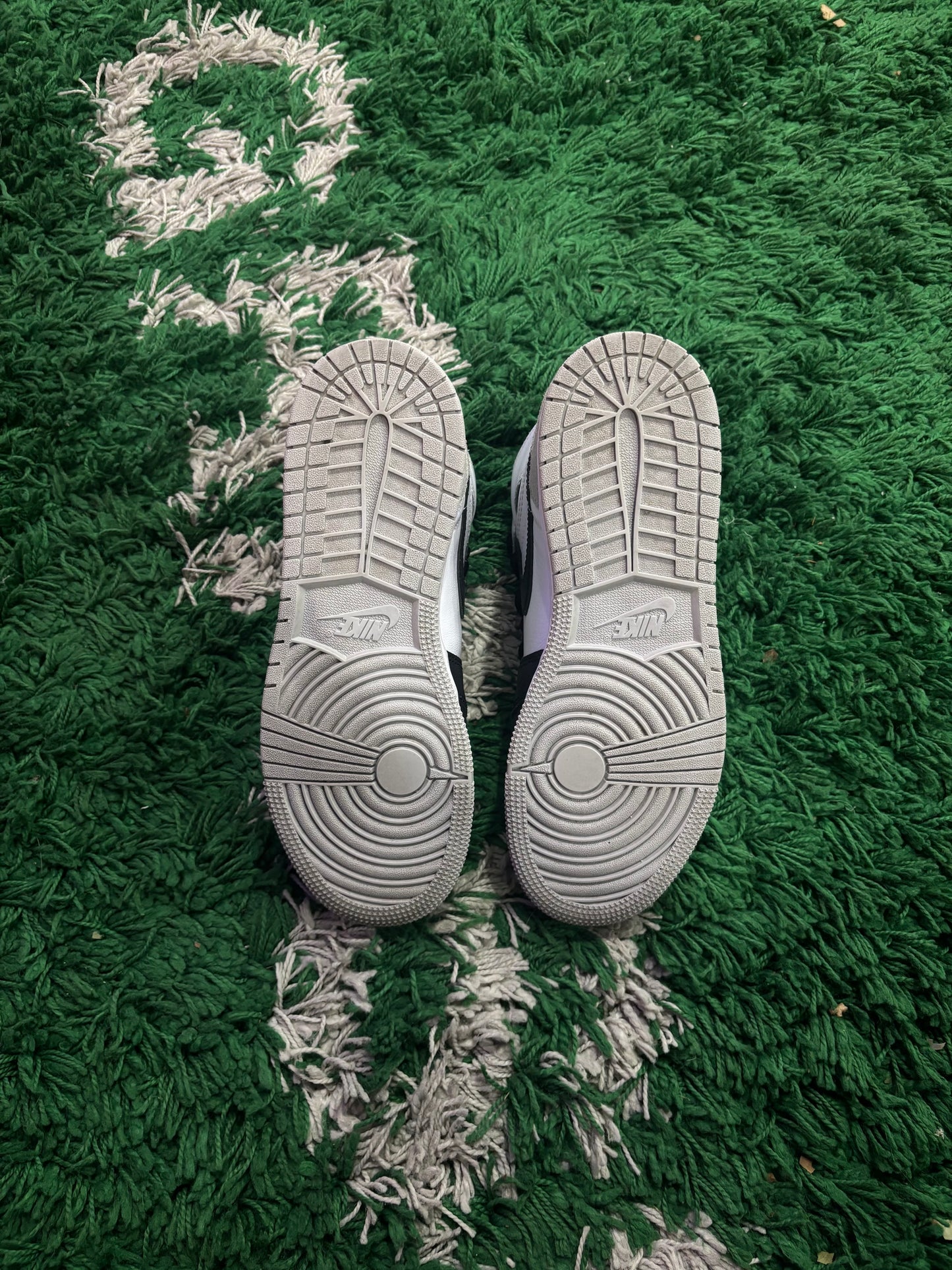 Jordan 1 High “Bleached Coral”