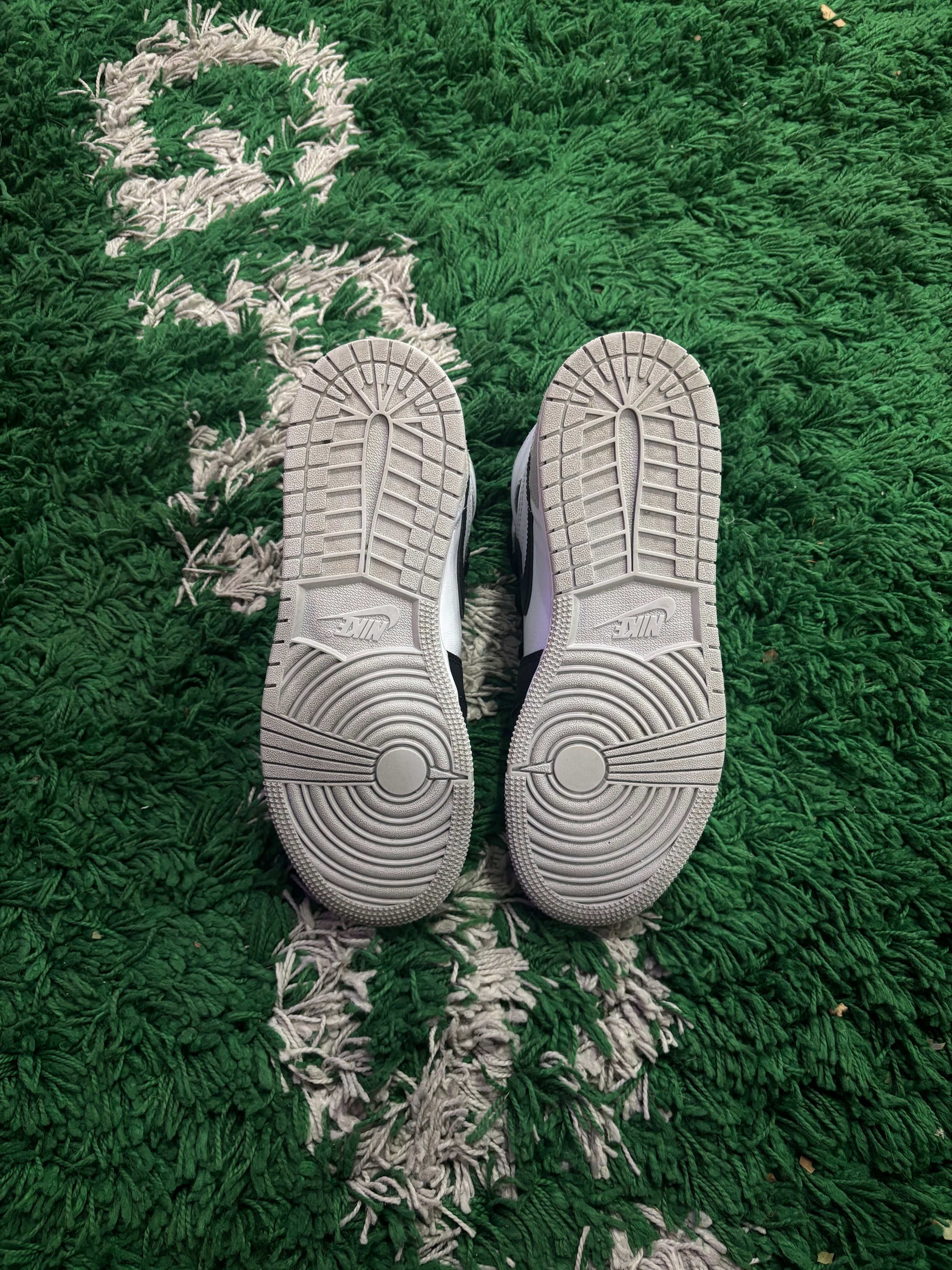 Jordan 1 High “Bleached Coral”